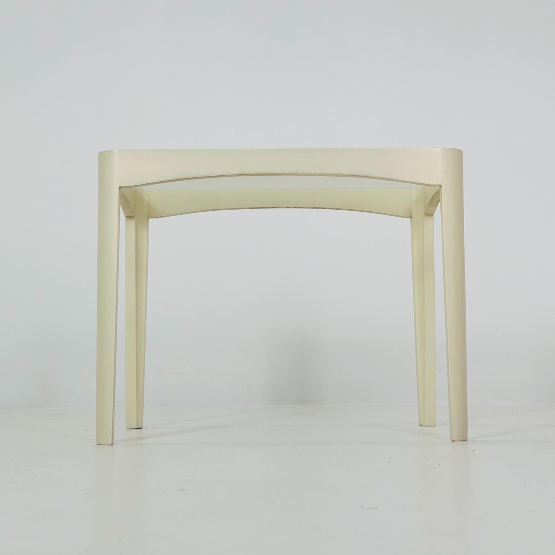 Mid century Space Age white side Table by Peter Ghyczy for Horn Germany , 1970s