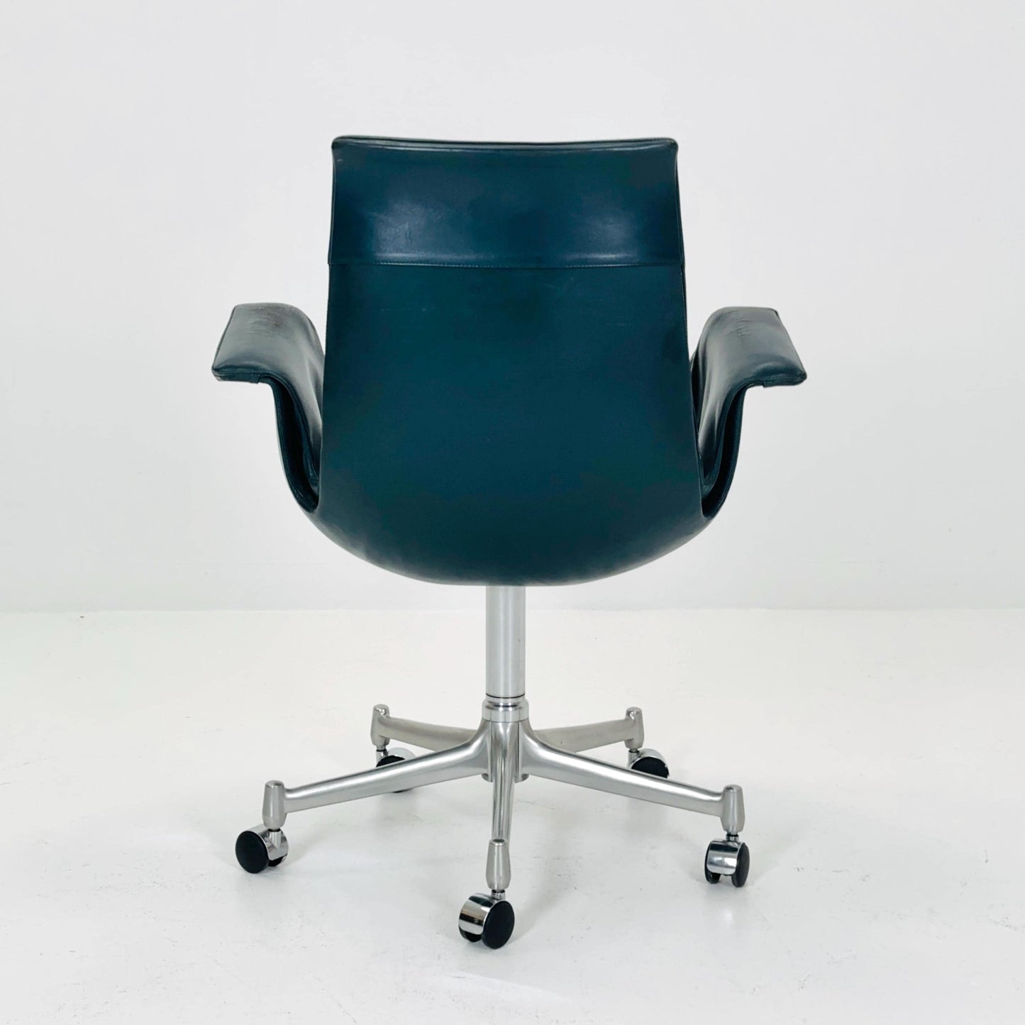 Mid centruy Tulip dark green Desk Chair Modell 6727 by Preben Fabricius & Jørgen Kastholm – for Walter Knoll, 1960s by Kill