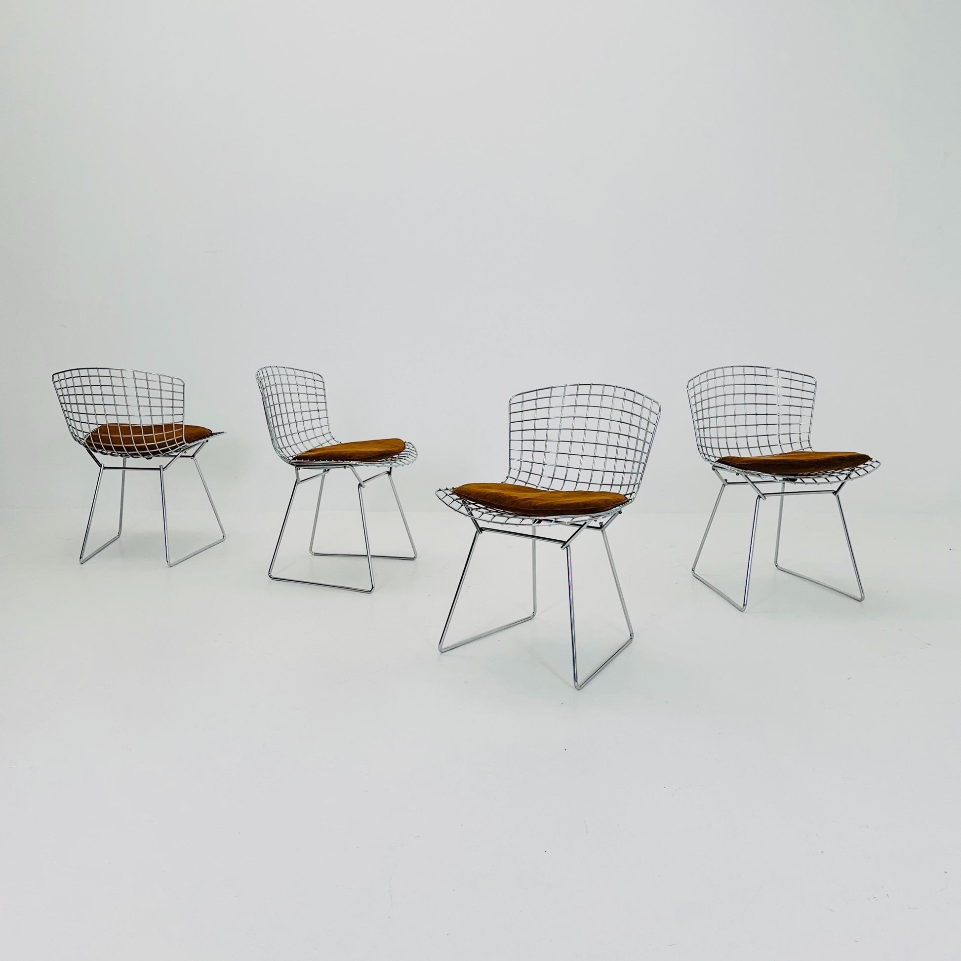 Mid Century Wire Chrom side Chair by Harry Bertoia , 1980s