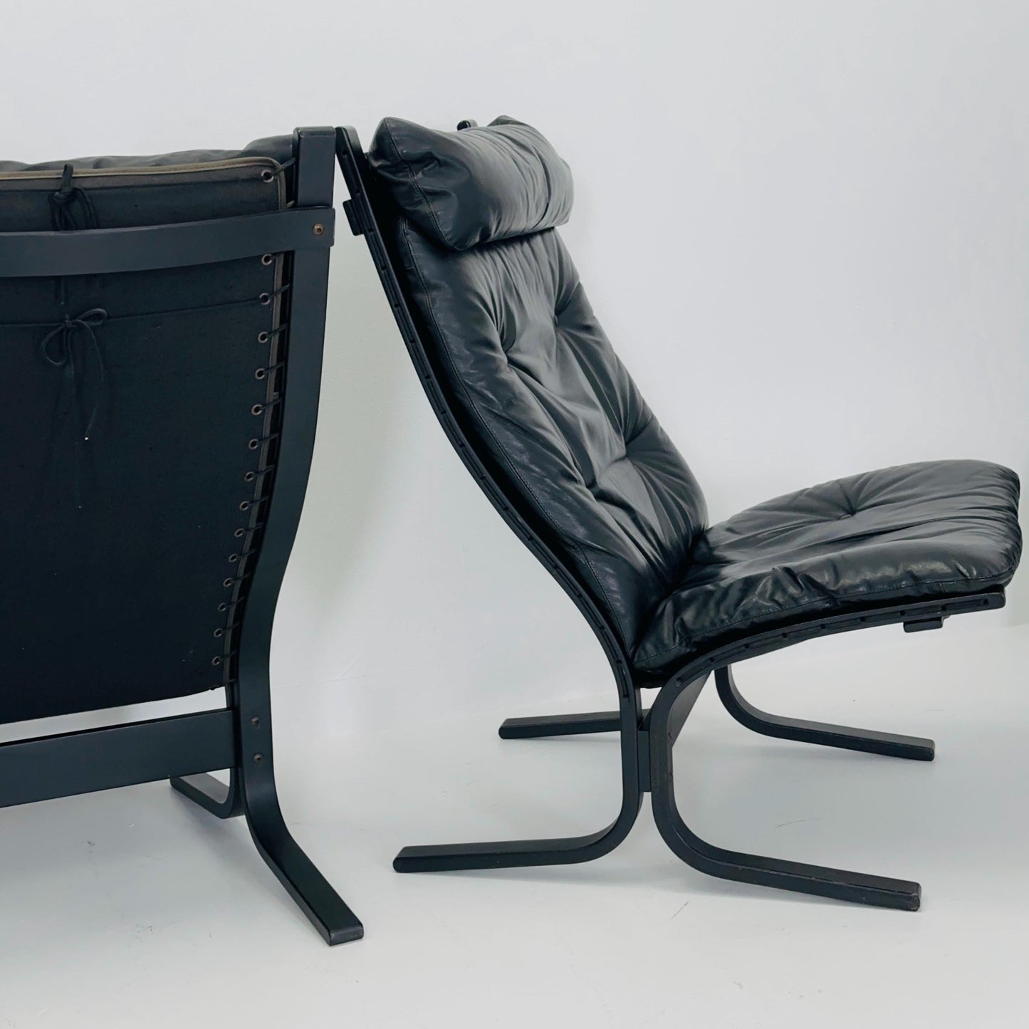 Mid Century “Siesta” Armchair by Ingmar Relling, Westnofa Furniture, Norway — Full Black Edition, Leather & Wooden Frame, 1960s
