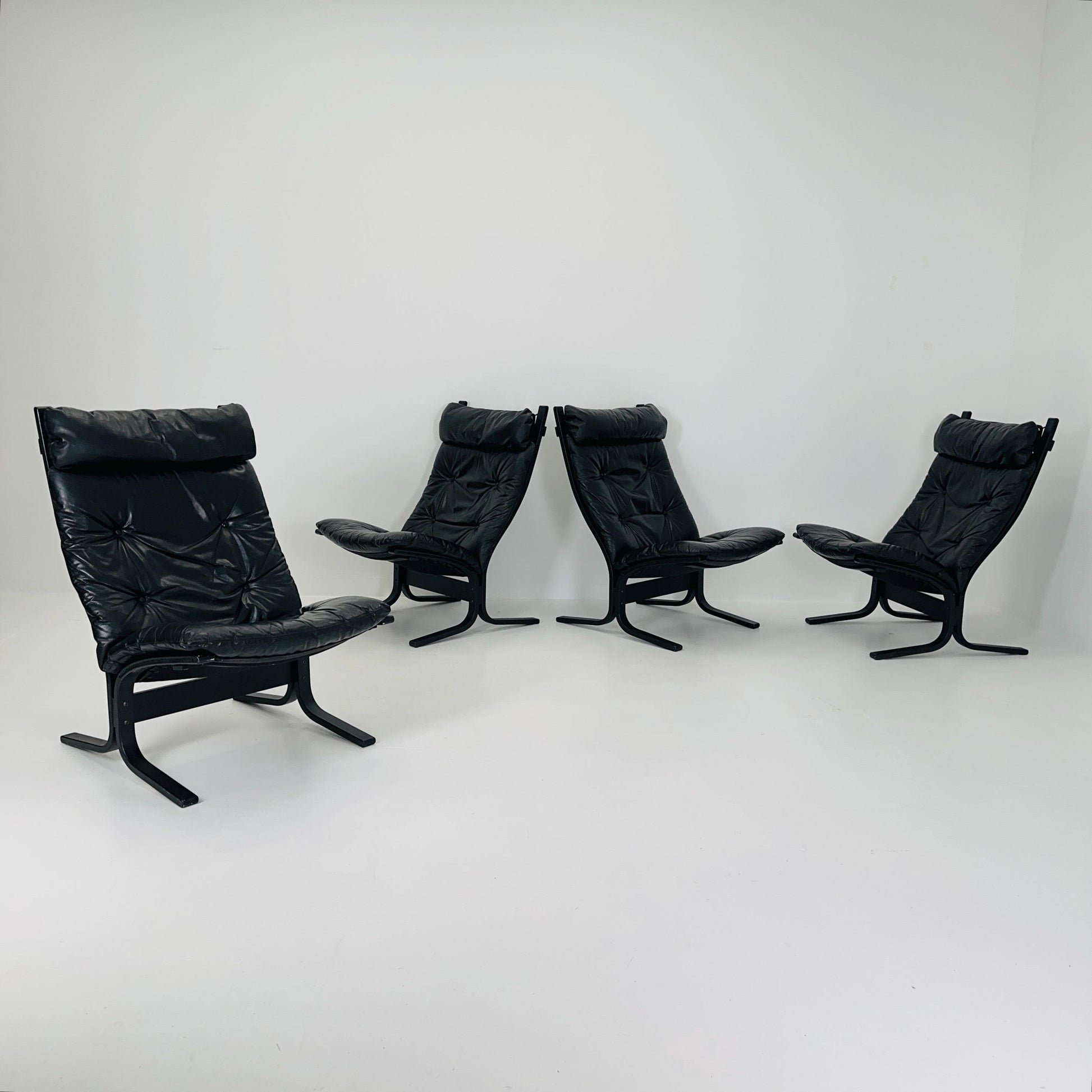 Set of 2 Mid Century “Siesta” lounge chair by Ingmar Relling, Westnofa Furniture, Norway — Full Black Edition, Leather & Wooden Frame, 1960s