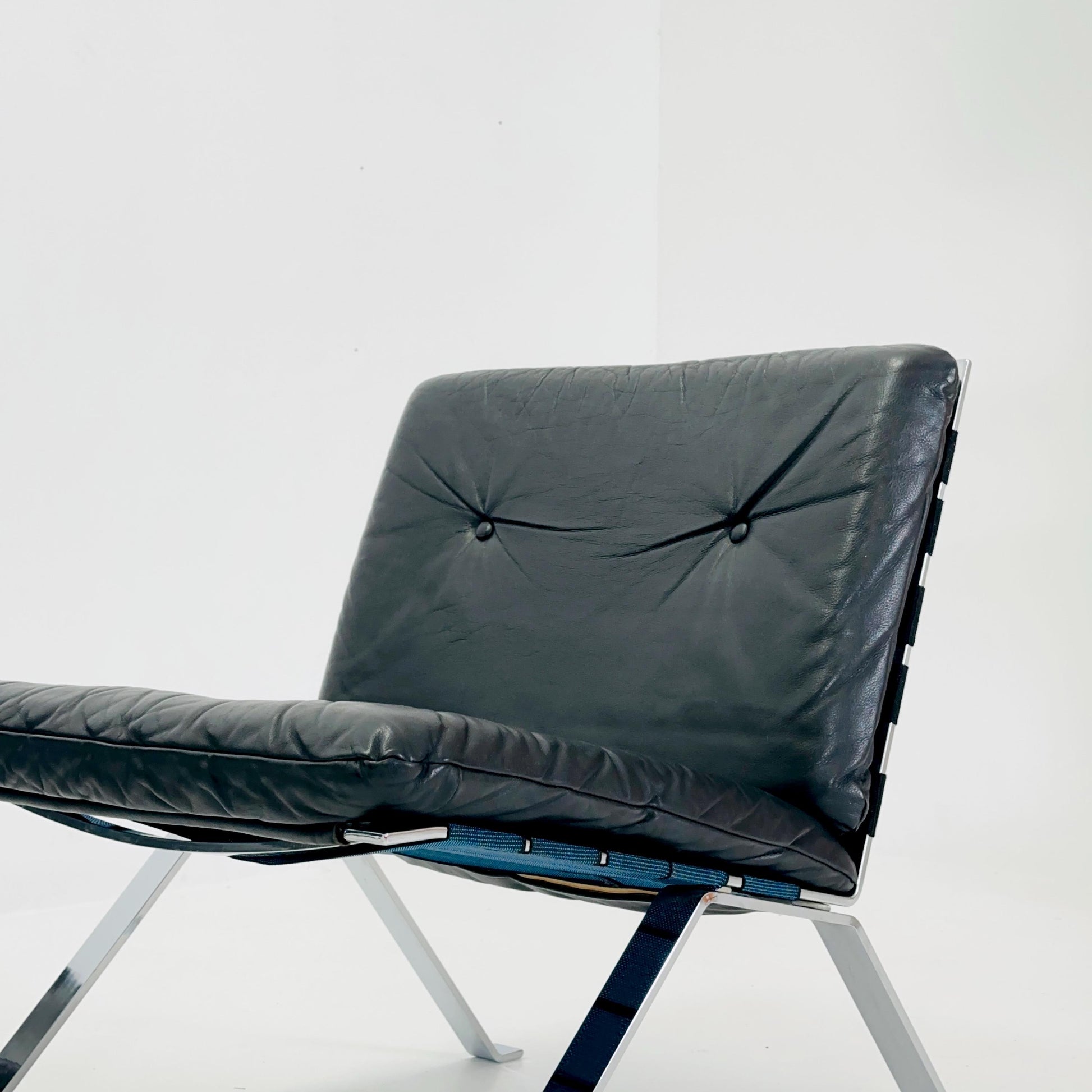 Set of 4 items Mid century leather lounge Euro lounge chairs by Hans Eichenberger for Girsberger - 1960s Switzerland