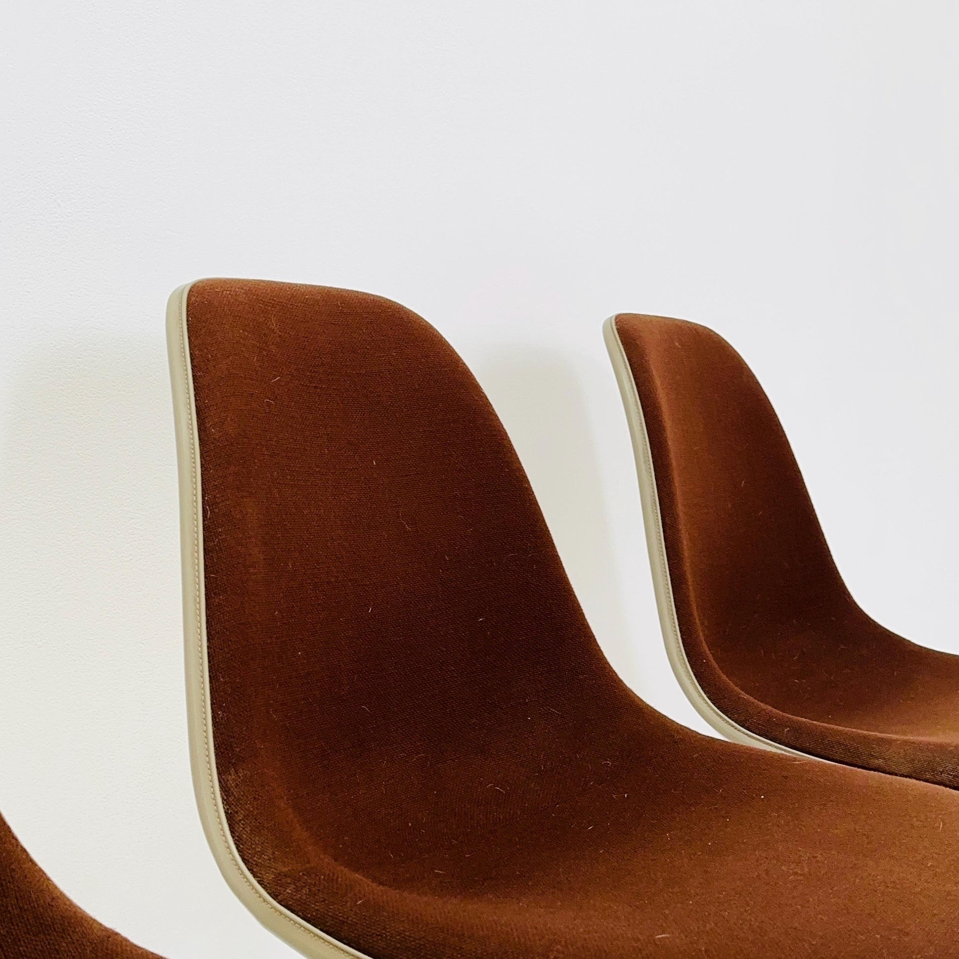 Set of 4 Mid Century ‘La Fonda’ Chairs by Charles & Ray Eames for Herman Miller, 1960s USA
