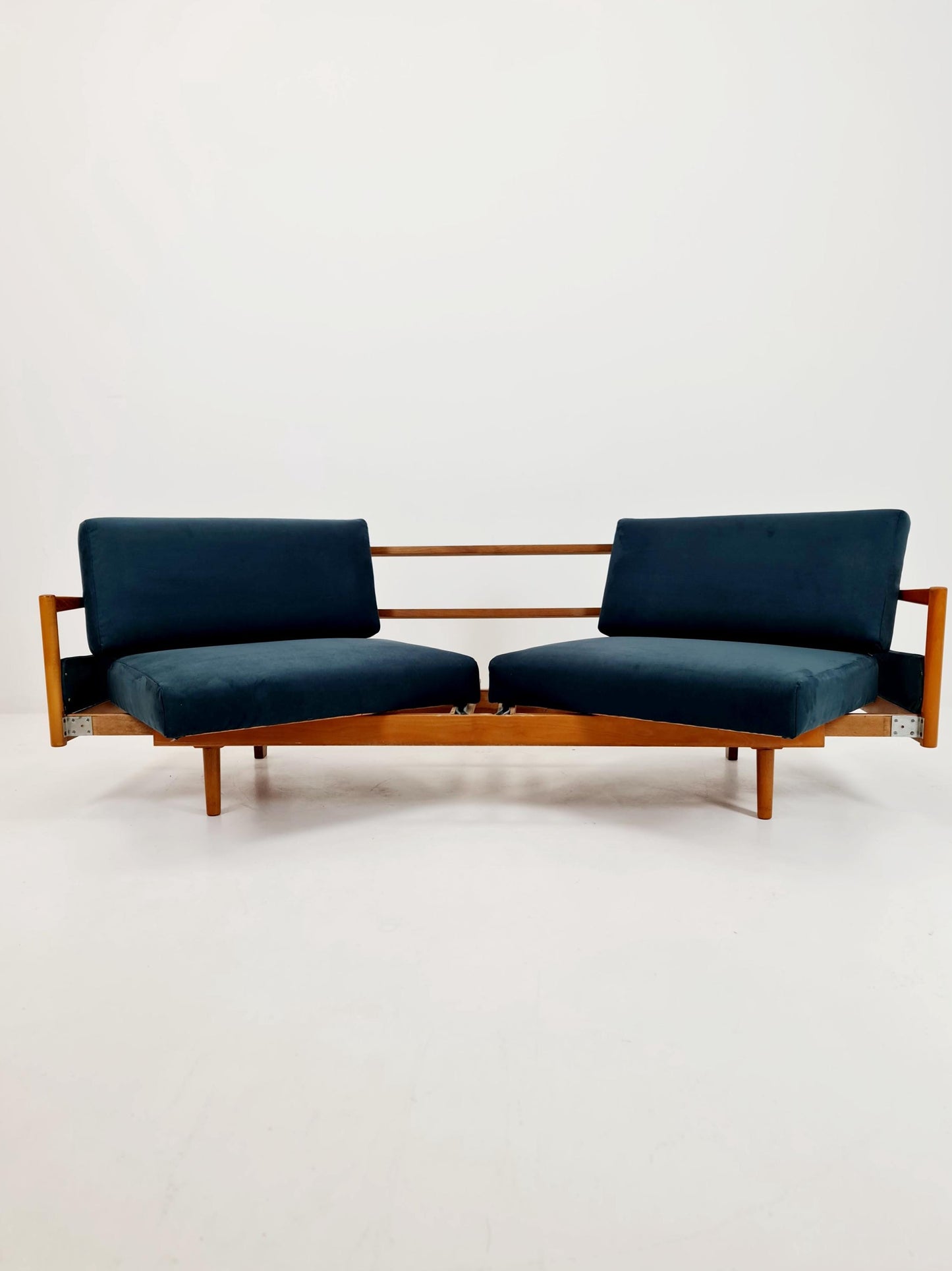 Rare Midcentury Stella Sofa Ash wood Daybed By Walter knoll , Germany, 1950s