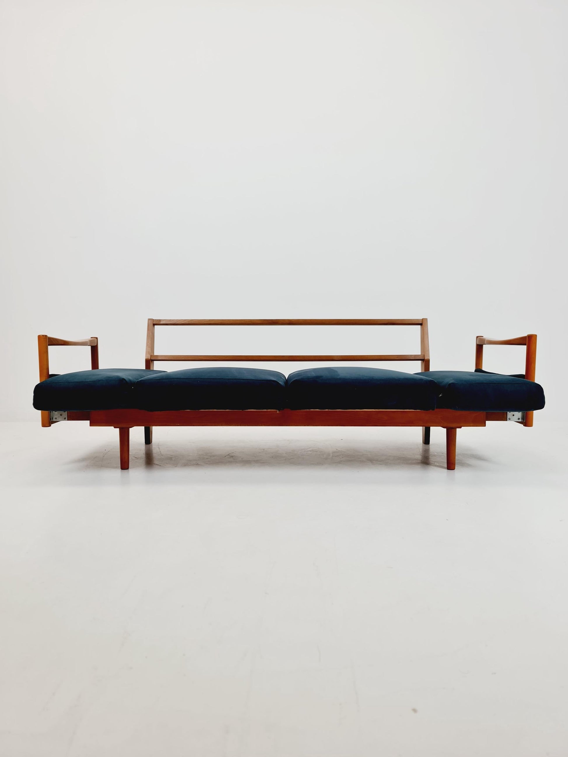 Rare Midcentury Stella Sofa Ash wood Daybed By Walter knoll , Germany, 1950s
