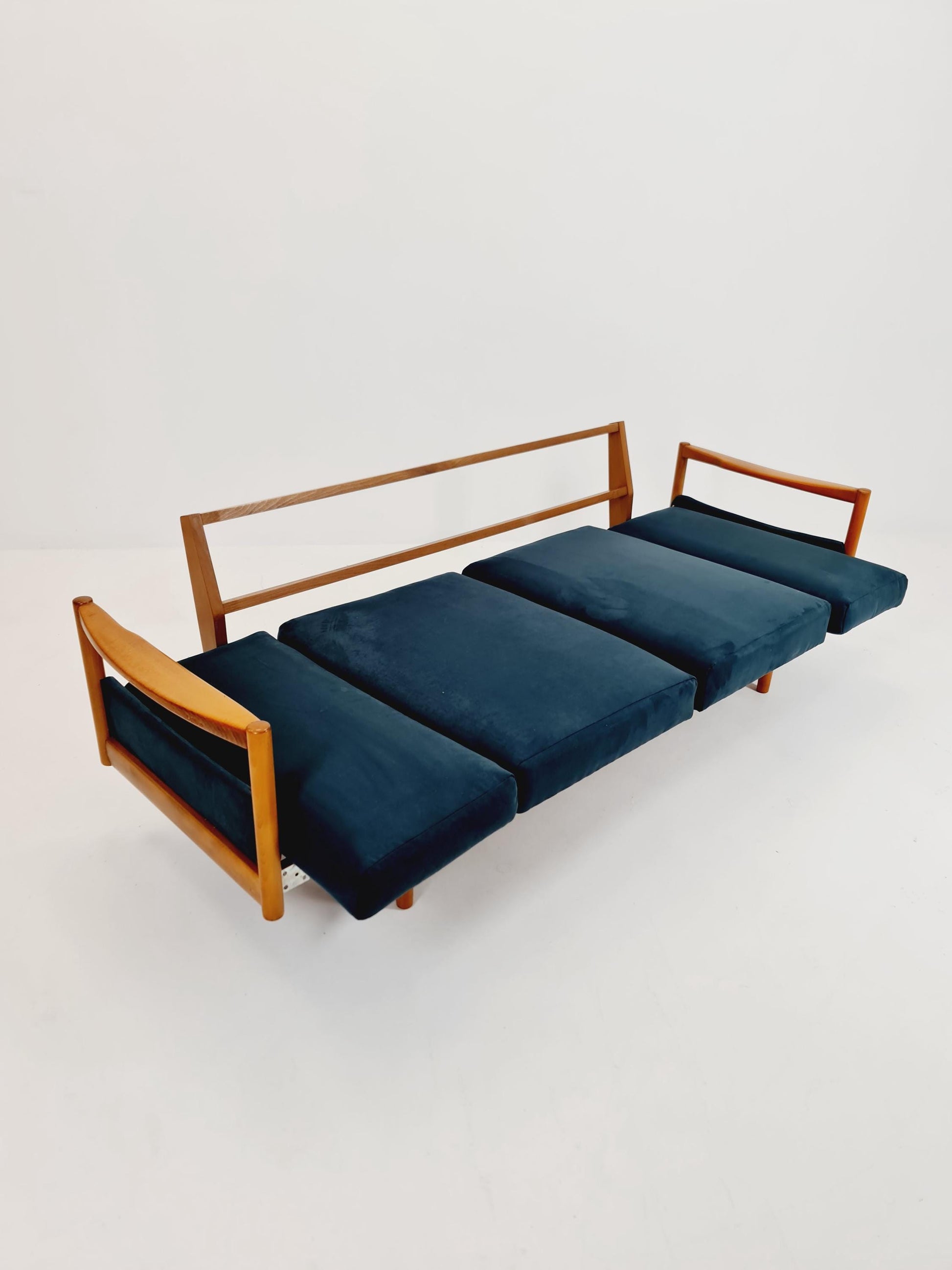 Rare Midcentury Stella Sofa Ash wood Daybed By Walter knoll , Germany, 1950s