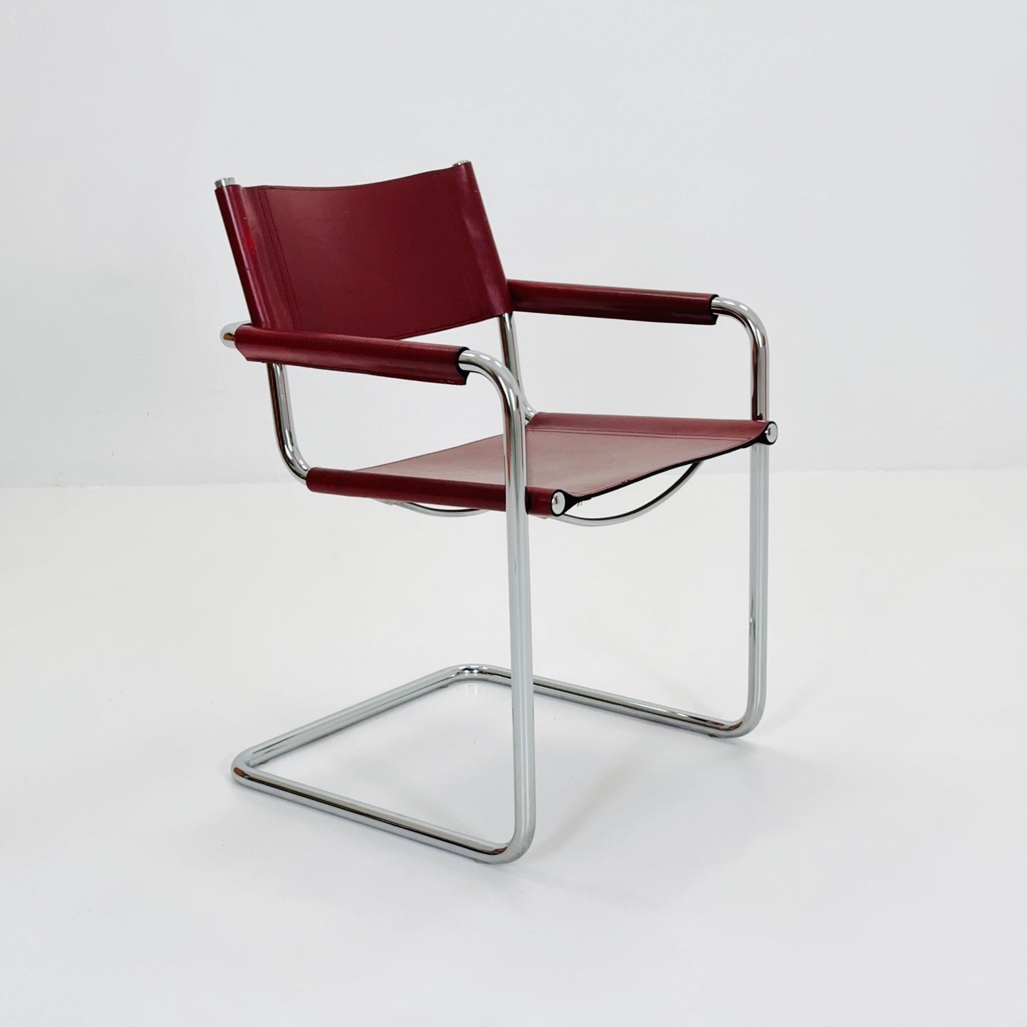 Mid century Bauhaus Matteo Grassi Mg5 wine red leather cantilever armchair by Mart Stam italy 1980s