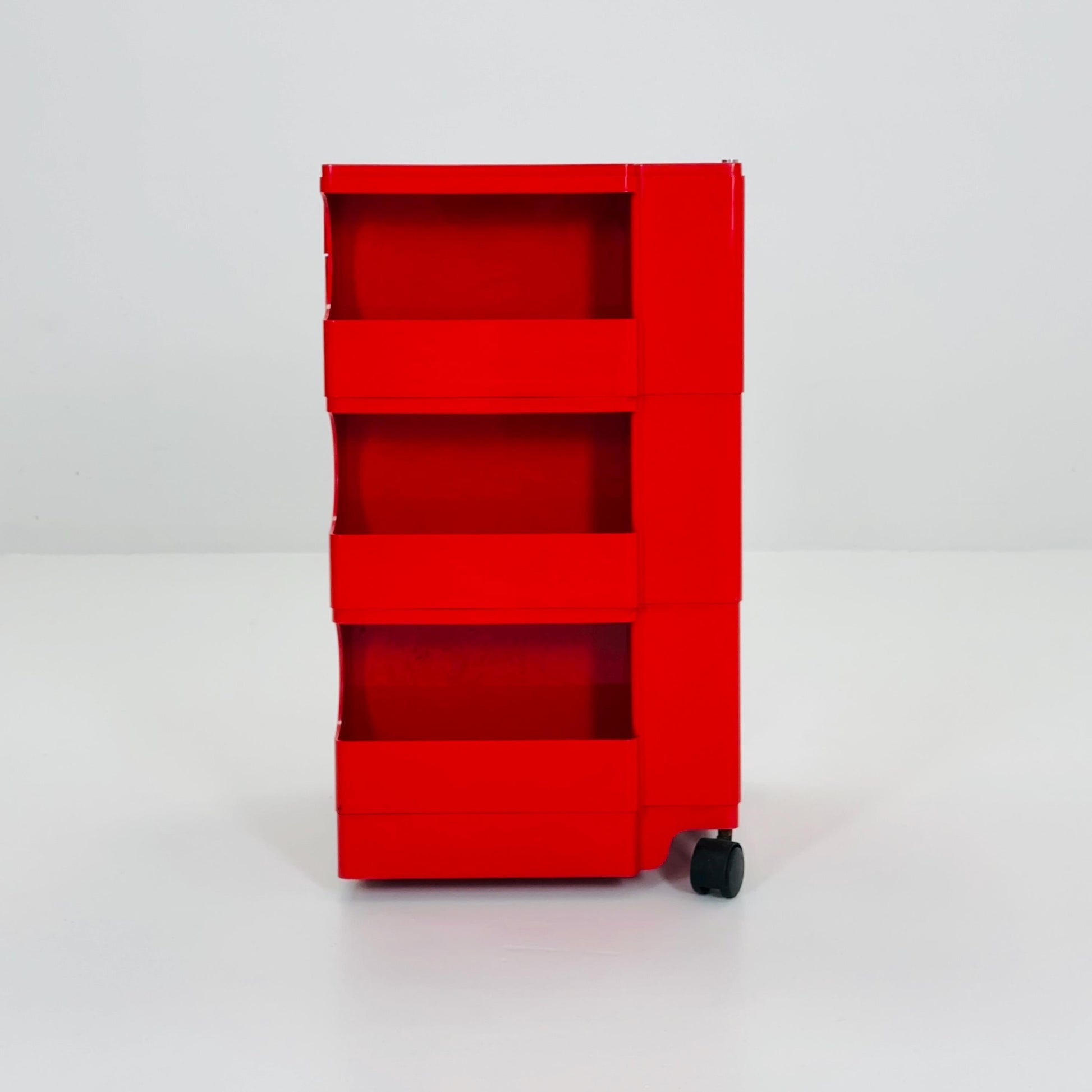 Rare Space Age red Boby storage trolley by Joe Colombo for Bieffeplast Italy 1970s