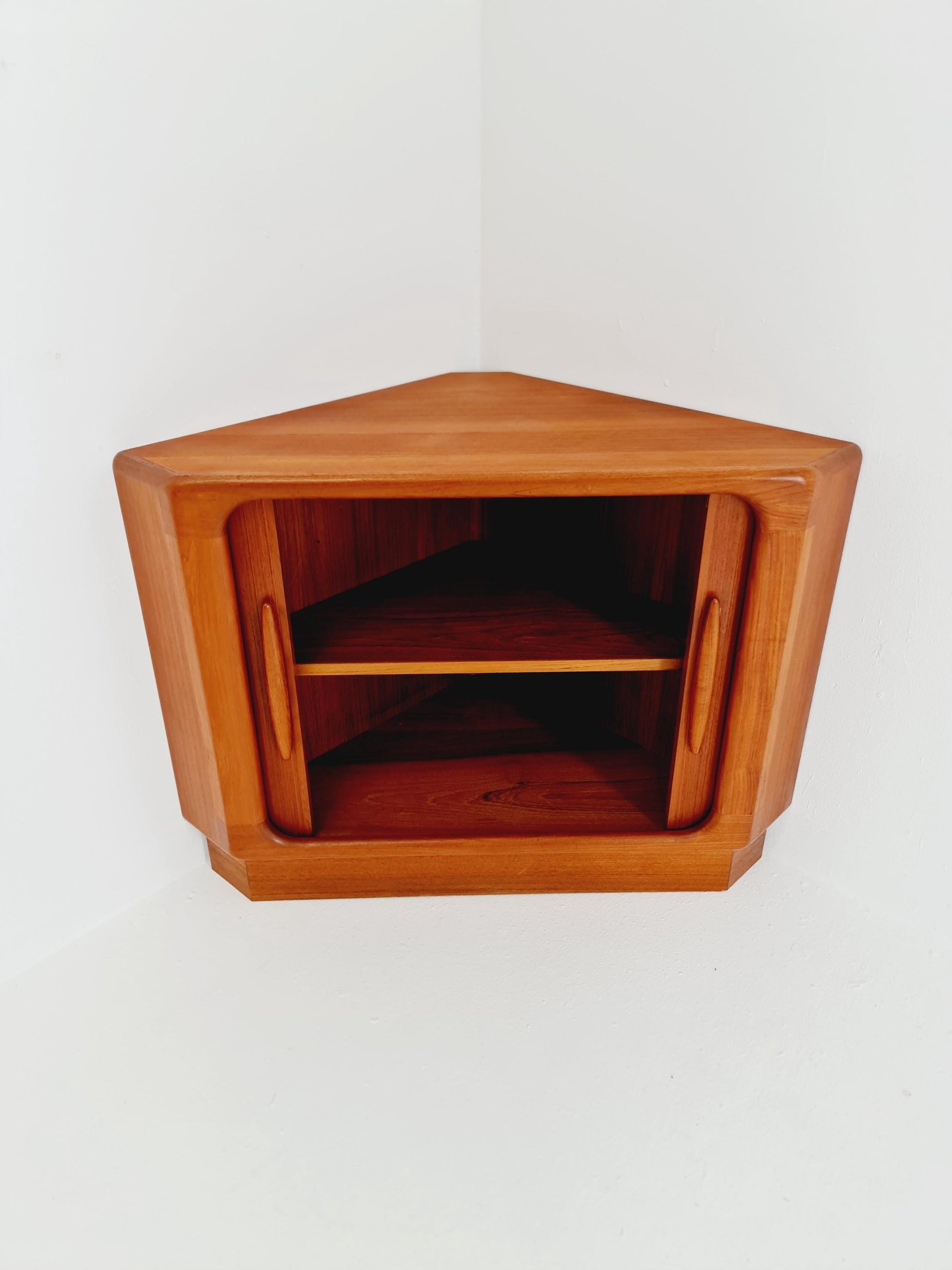 Mid Century Modern danish corner cabinet teak By Dyrlund , 1960s