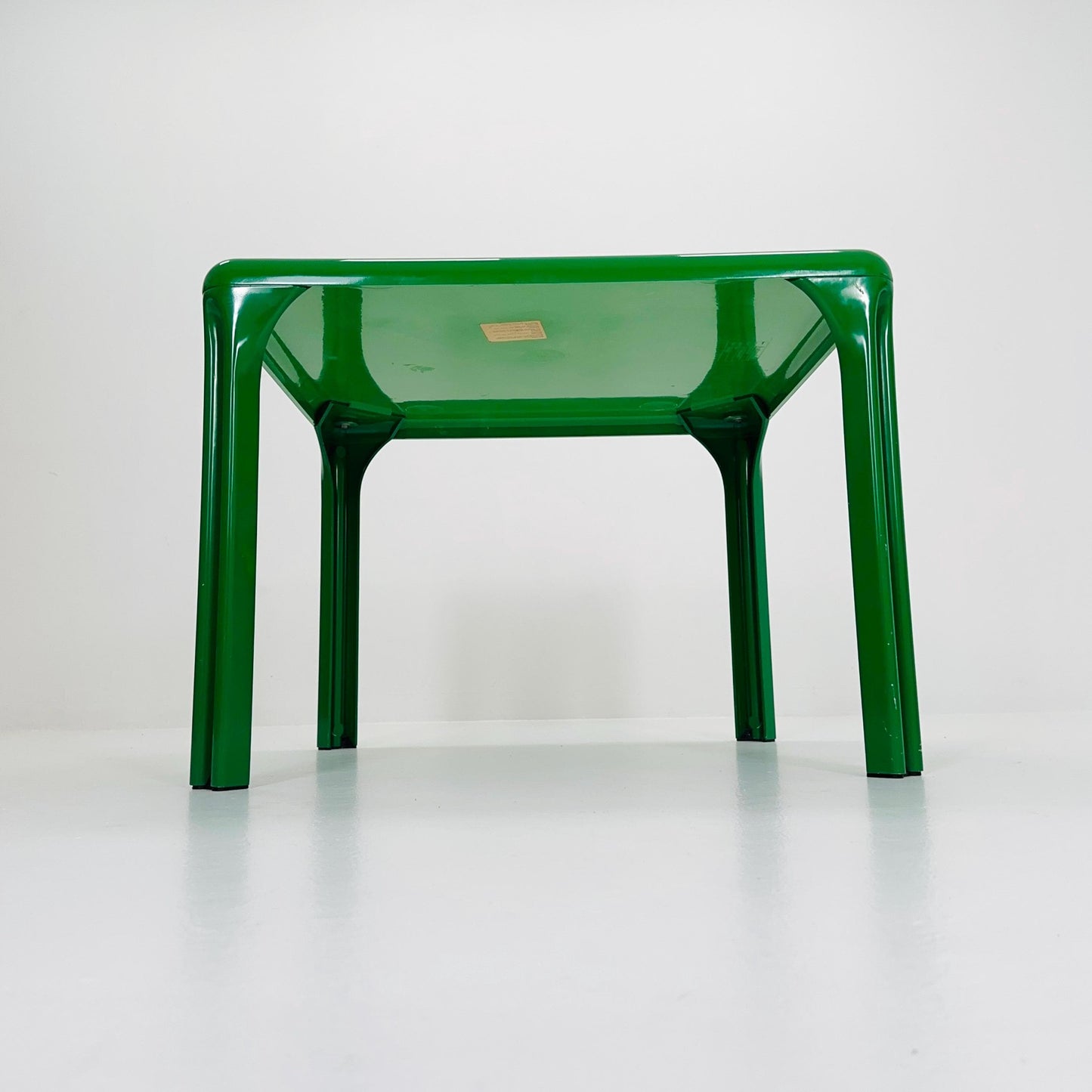 Rare Mid-Century Space Age “Stadio” dining table, Model 100, designed by Italian designer Vico Magistretti for Artemide, Italy, 1970s