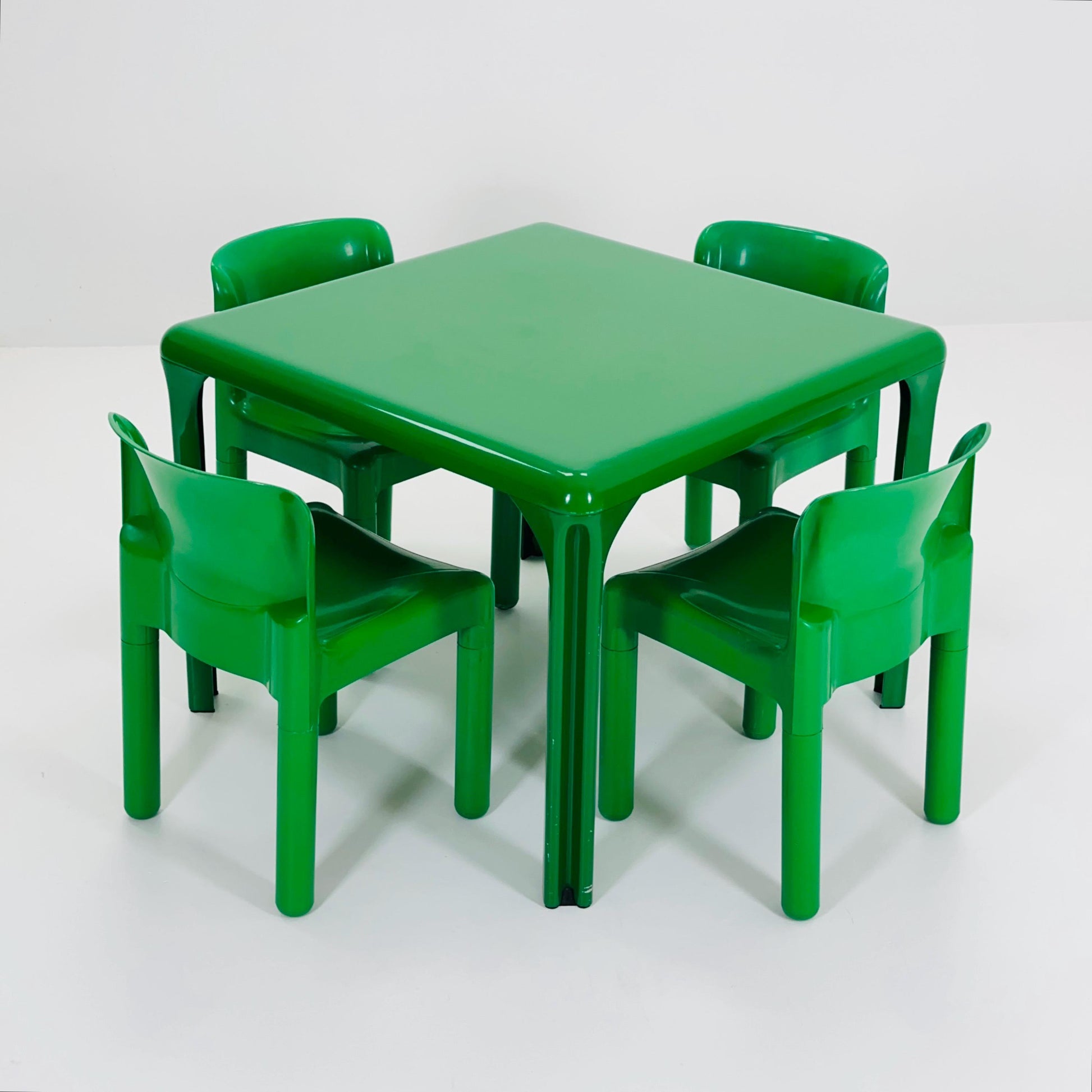 Set of 4 Retro Green 4875 Chairs by Carlo Bartoli for Kartell & Matching Stadio Dining Table by Vico Magistretti for Artemide, Italy, 1970s