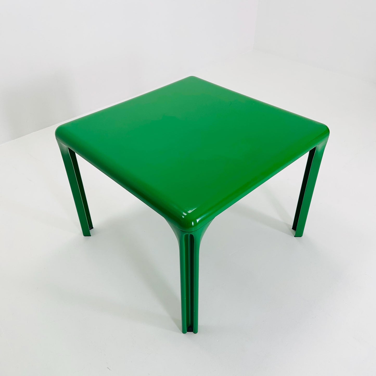 Set of 4 Retro Green 4875 Chairs by Carlo Bartoli for Kartell & Matching Stadio Dining Table by Vico Magistretti for Artemide, Italy, 1970s