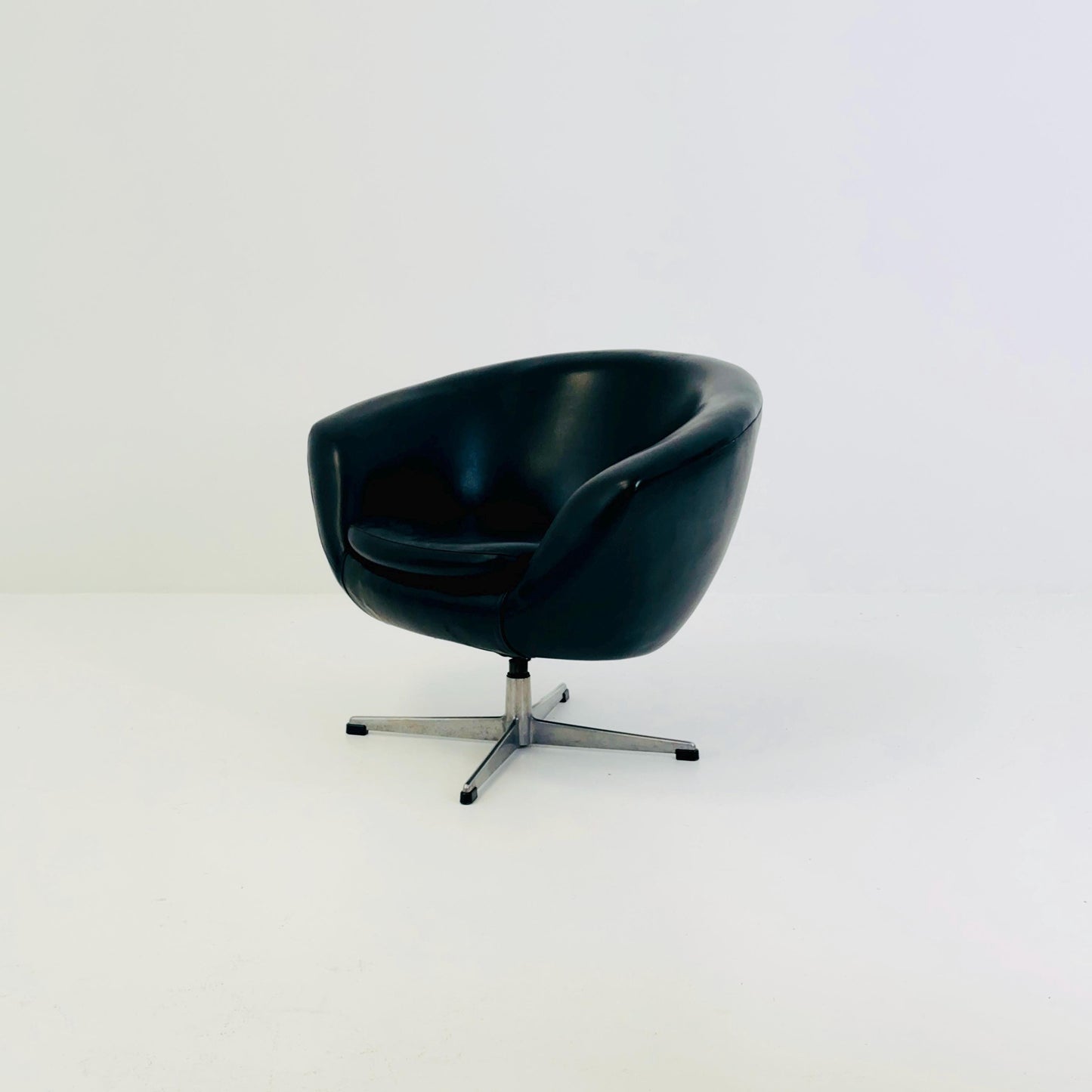 1 of 2 Mid Century Swivel ‘Pod’ Armchair by Overman Sweden, 1960s