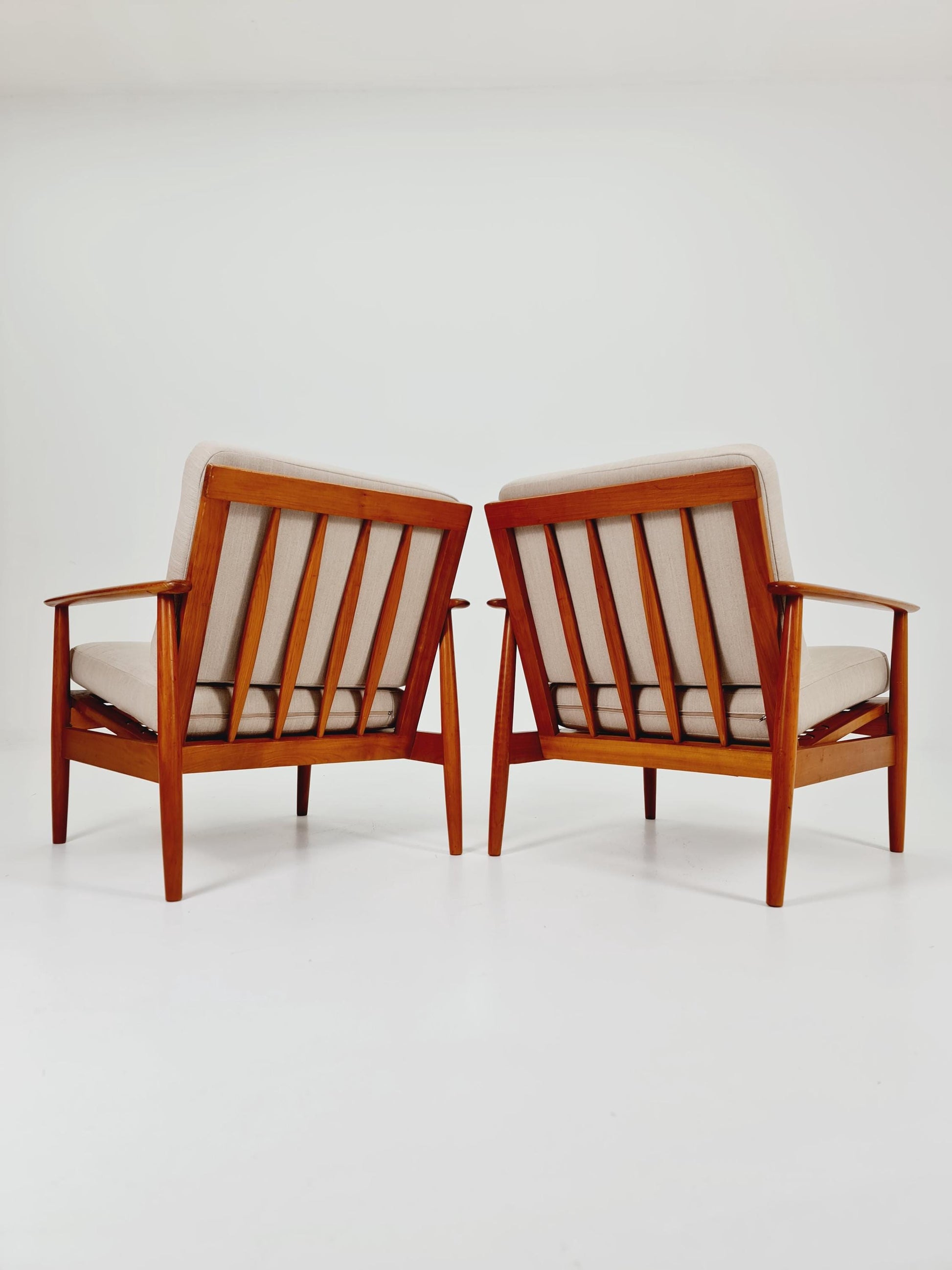 Mid-century pair of German lounge armchair, 1960s