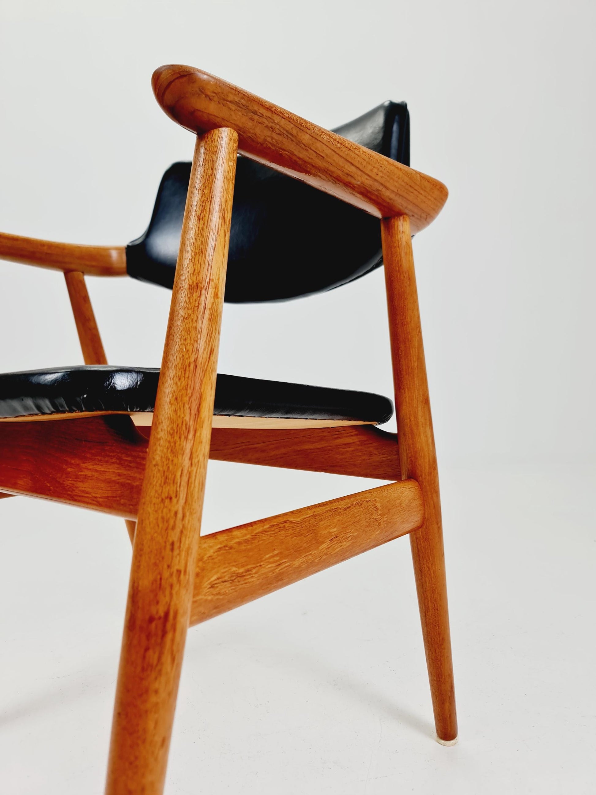 Mid century Danish Teak armchair by ERIK KIRKEGAARD for Glostrup from the 60s