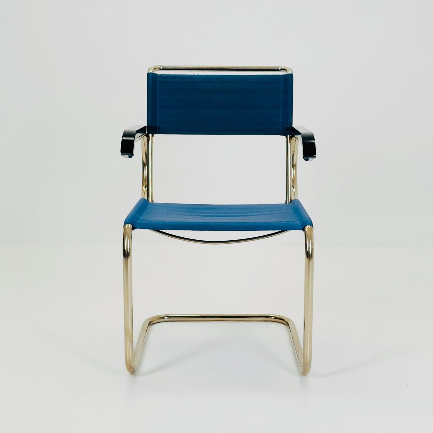 Mid century Cantilever D40 armchair Bauhaus-Gurt - Blau (052) for Marcel Breuer By Tecta Germany 1980s