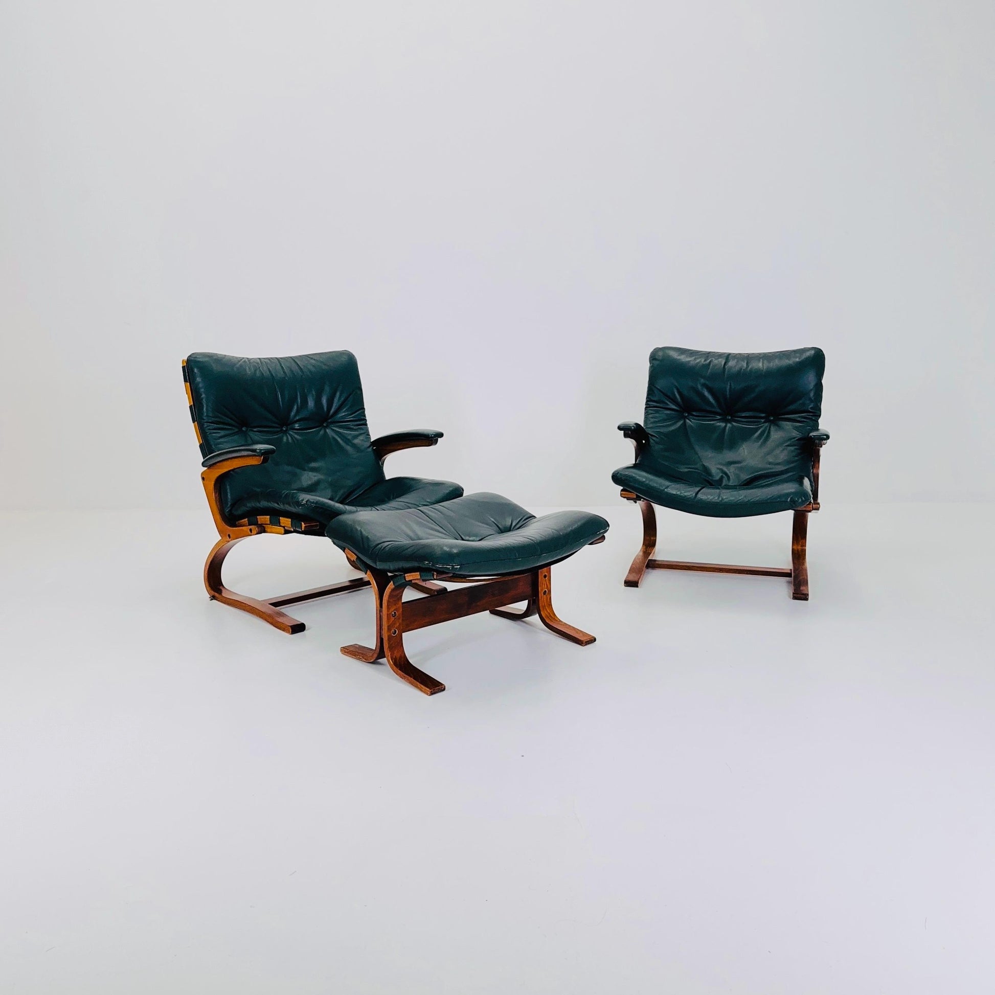 Set of Mid century Kengu Leather Armchairs and ottoman by Elsa & Nordahl Solheim for Rybo Rykken - Norway Scandinavian Design 1960s