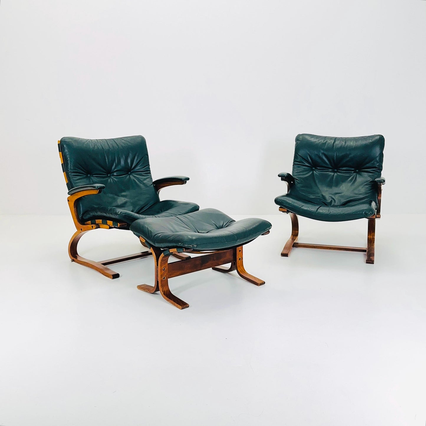 Set of Mid century Kengu Leather Armchairs and ottoman by Elsa & Nordahl Solheim for Rybo Rykken - Norway Scandinavian Design 1960s