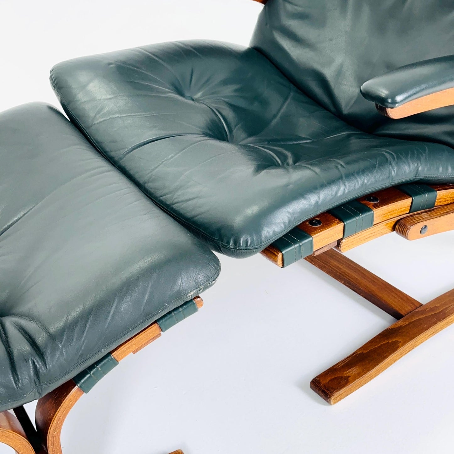 Set of Mid century Kengu Leather Armchairs and ottoman by Elsa & Nordahl Solheim for Rybo Rykken - Norway Scandinavian Design 1960s