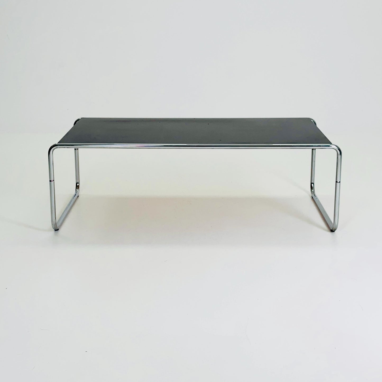 Mid century Bauhaus design coffee tables by Marcel Breuer 'Laccio' Italy 1980s