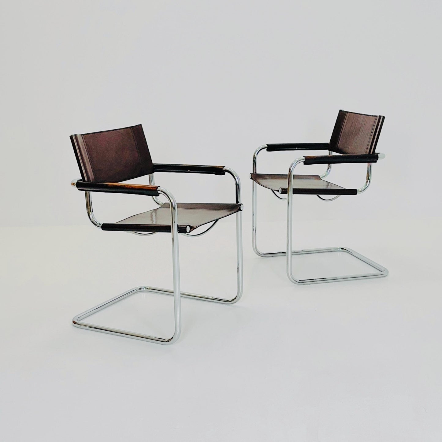 set of 2 Mid century Bauhaus B34 brown leather cantilevered chairs by Mart Stam for Jox Interni italy 1980s