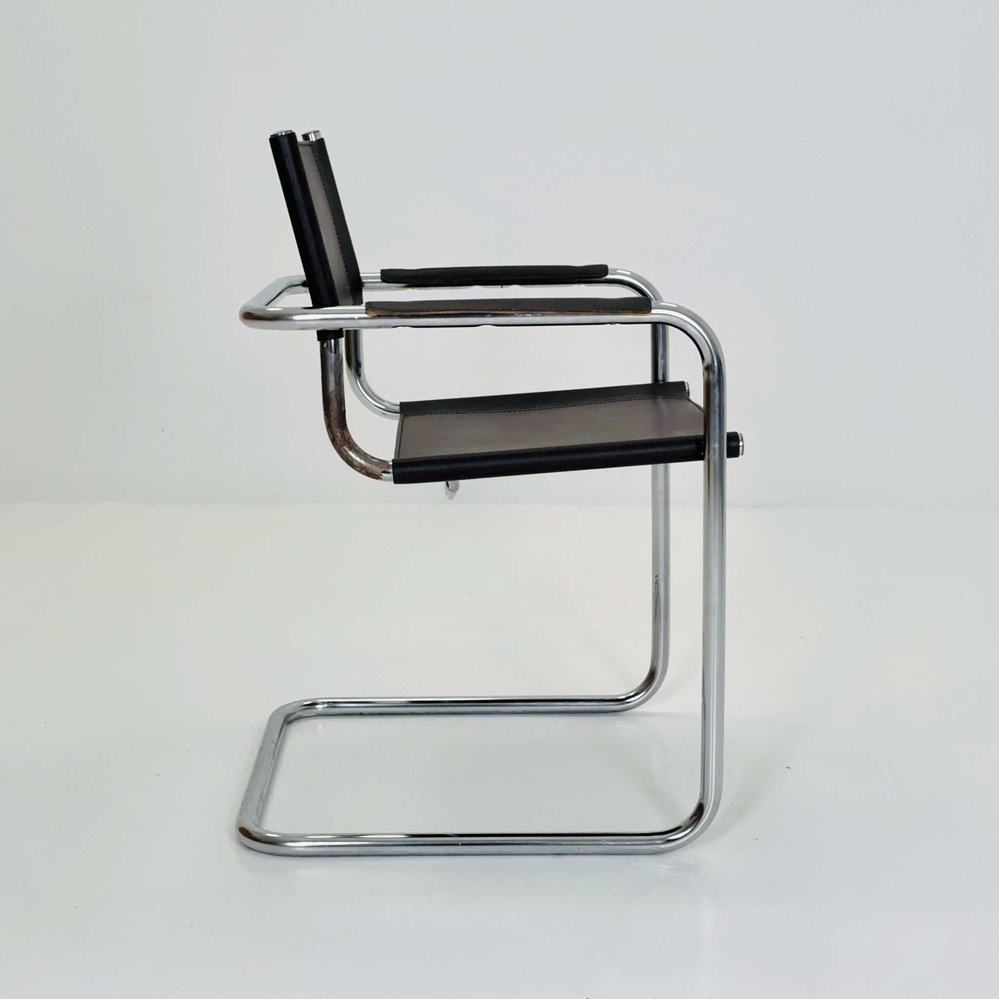 set of 2 Mid century Bauhaus B34 brown leather cantilevered chairs by Mart Stam for Jox Interni italy 1980s