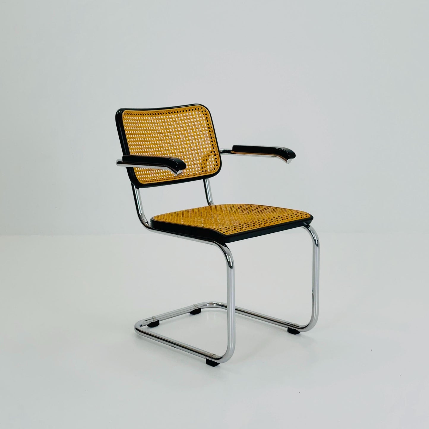 Mid century Original Cesca S64 Cantilever Armchair by Marcel Breuer, Bauhaus Design, Germany Thonet 1970s