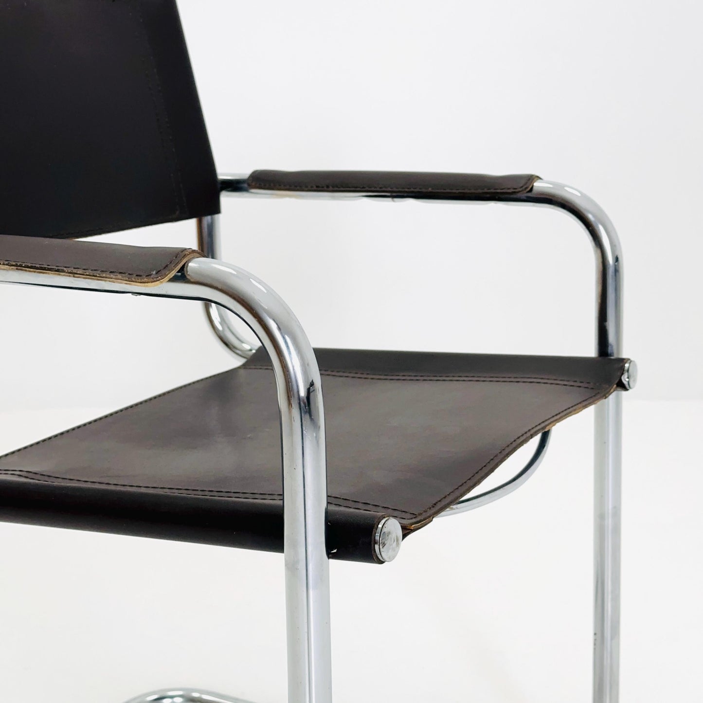 Mid-Century Bauhaus S34 Mart Stam Chocolat Brown armchair Italy, 1980s