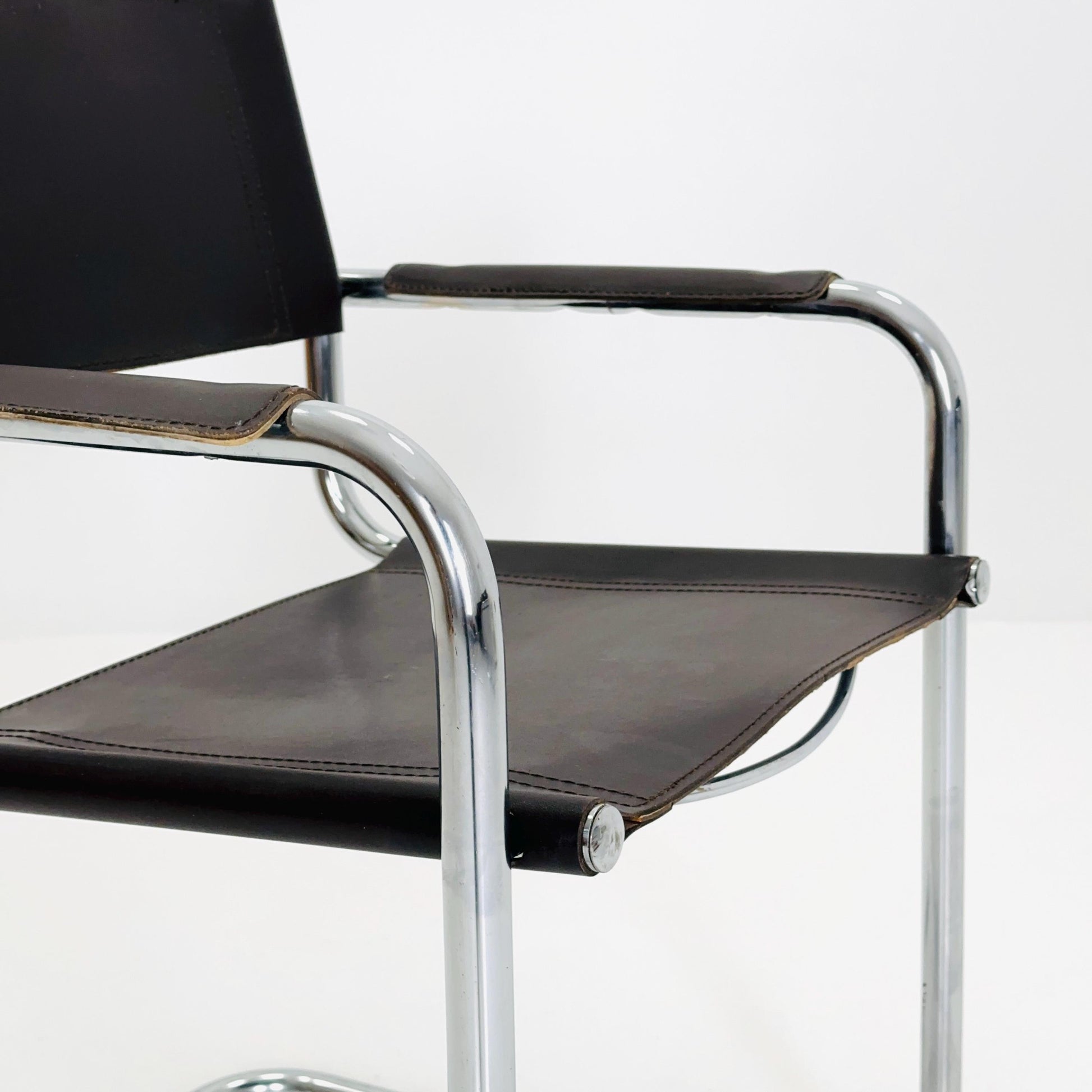 Mid-Century Bauhaus S34 Mart Stam Chocolat Brown armchair Italy, 1980s