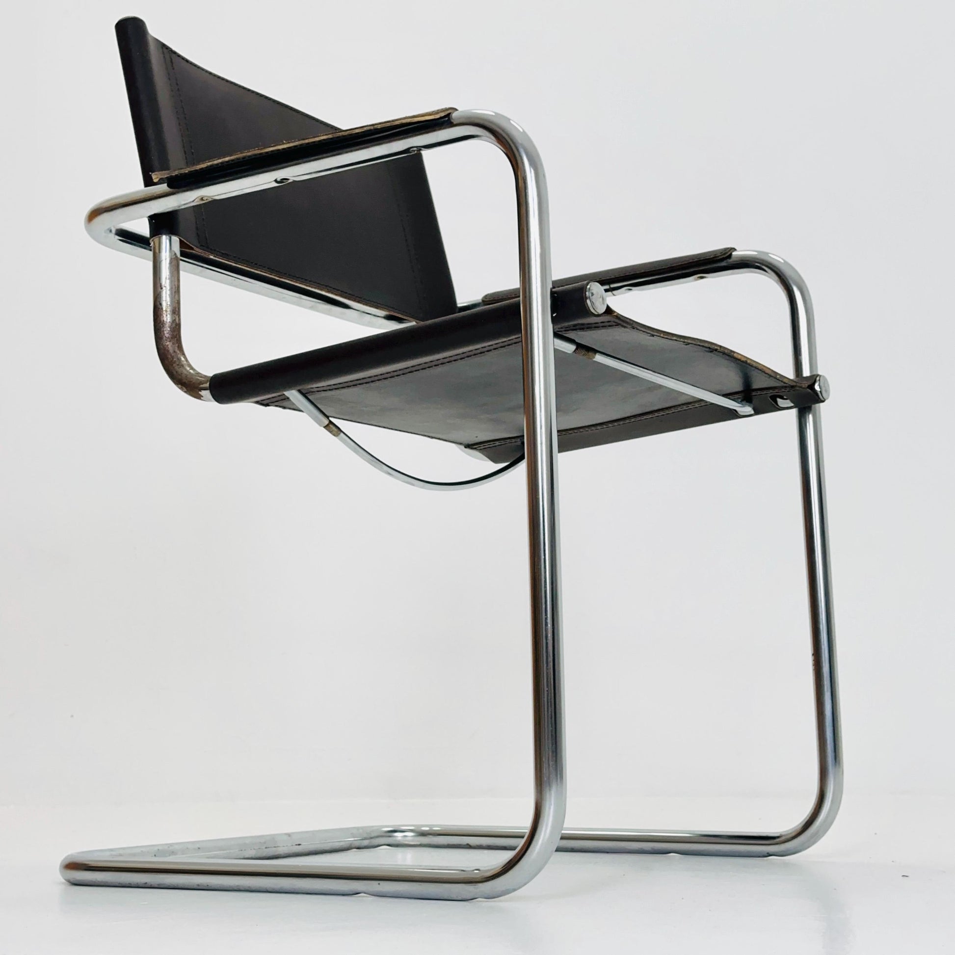 Mid-Century Bauhaus S34 Mart Stam Chocolat Brown armchair Italy, 1980s