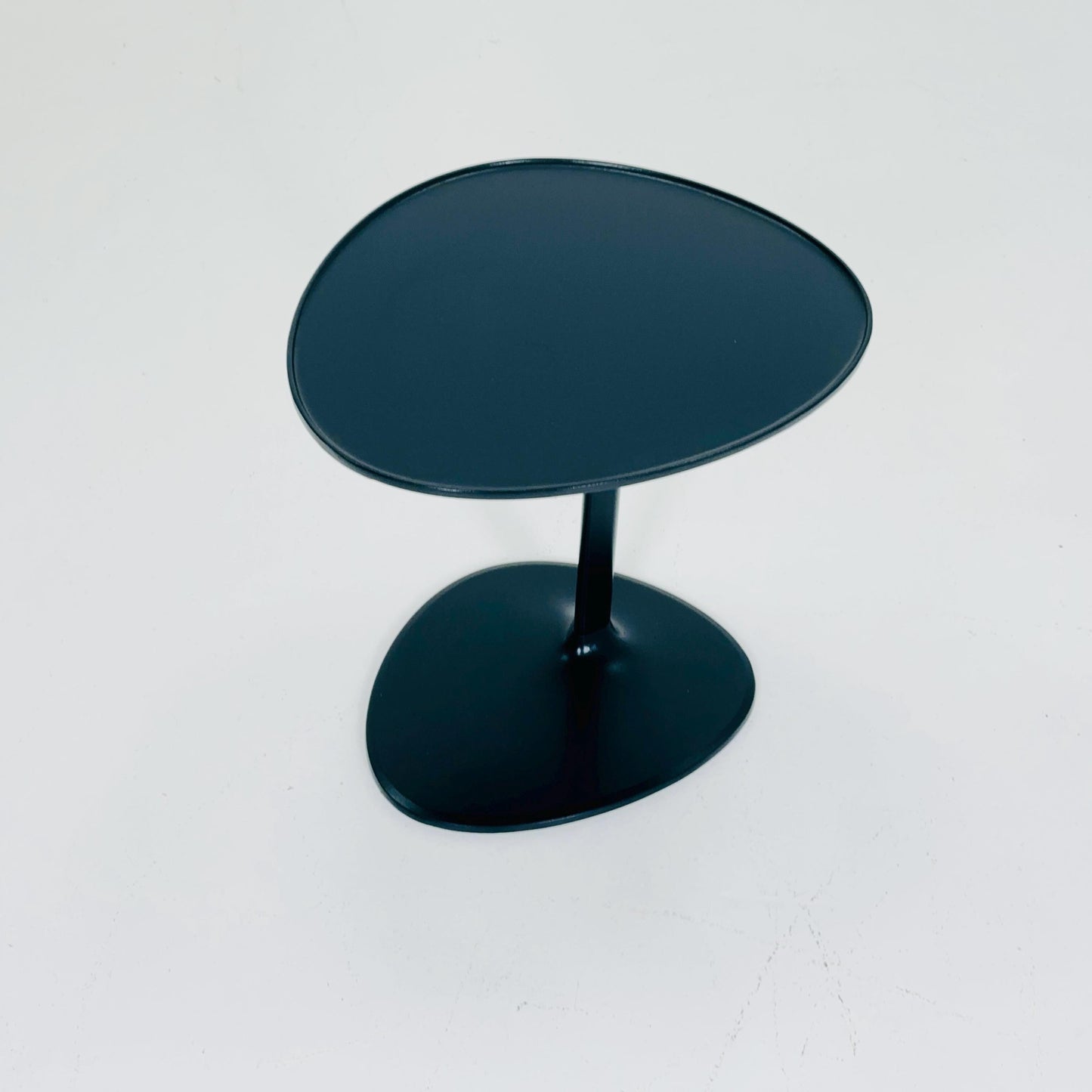 Mcm minimalistic Vinus black side table by Ya Yin Chen for Fafa Casa Taiwan