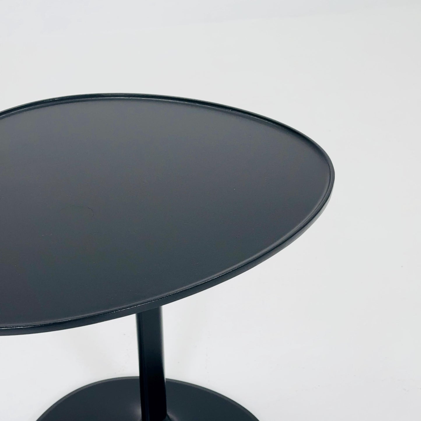 Mcm minimalistic Vinus black side table by Ya Yin Chen for Fafa Casa Taiwan