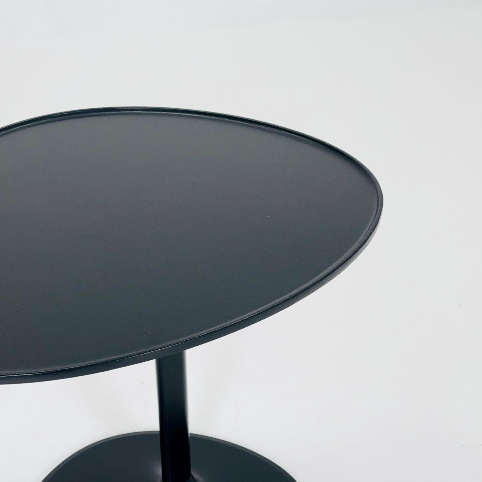 Mcm minimalistic Vinus black side table by Ya Yin Chen for Fafa Casa Taiwan