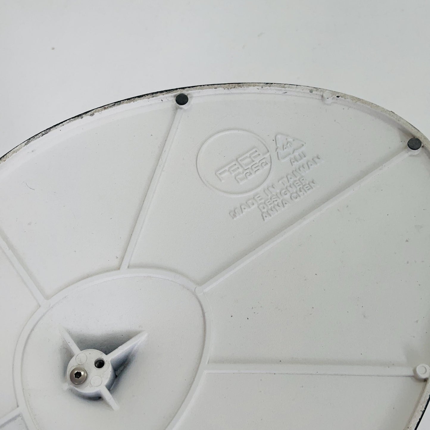 Mcm minimalistic Vinus black side table by Ya Yin Chen for Fafa Casa Taiwan