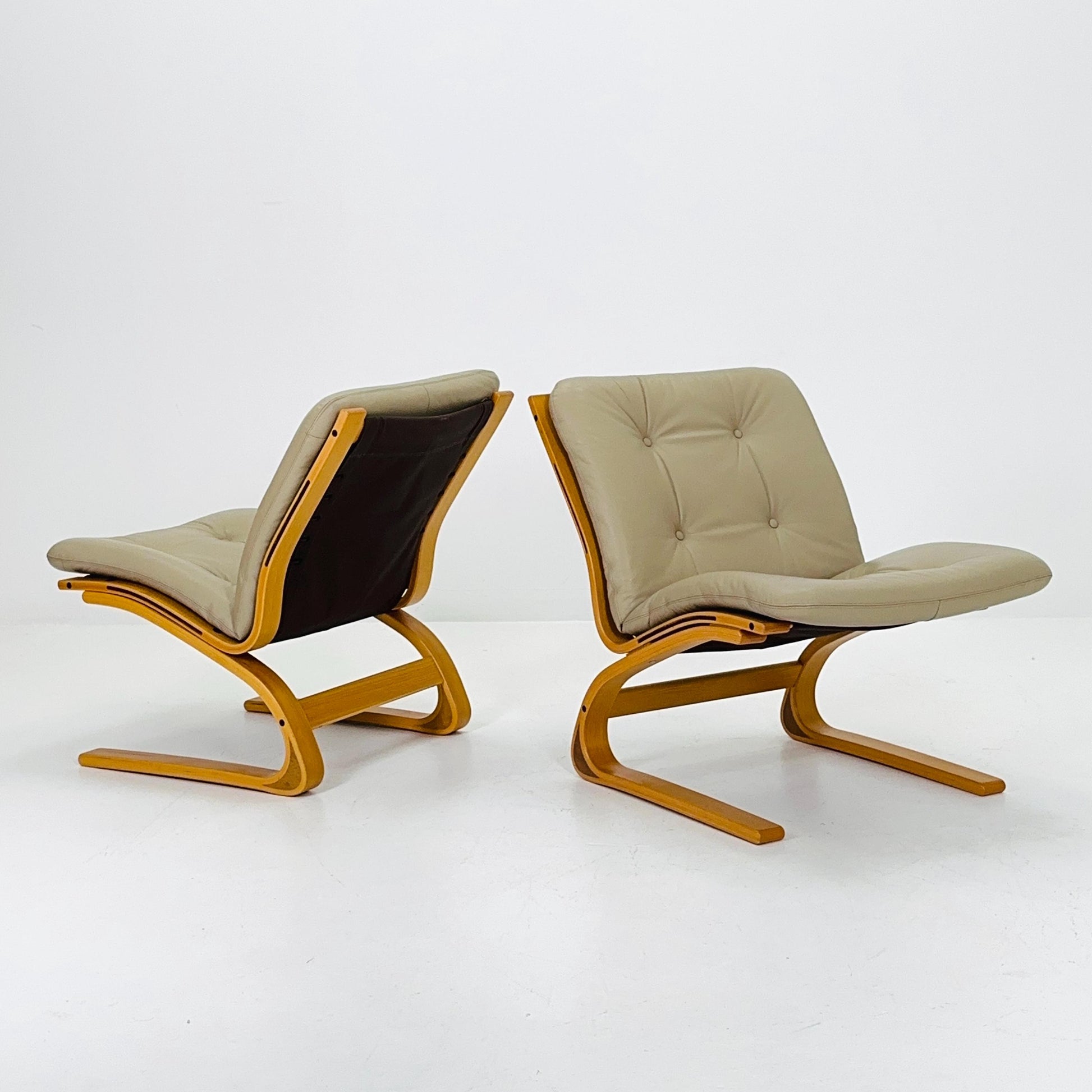 Set of 2 Mid century Norwegian Kengu leather lounge chairs by Elsa & Nordahl Solheim for Rybo Rykken - 1970s Norway