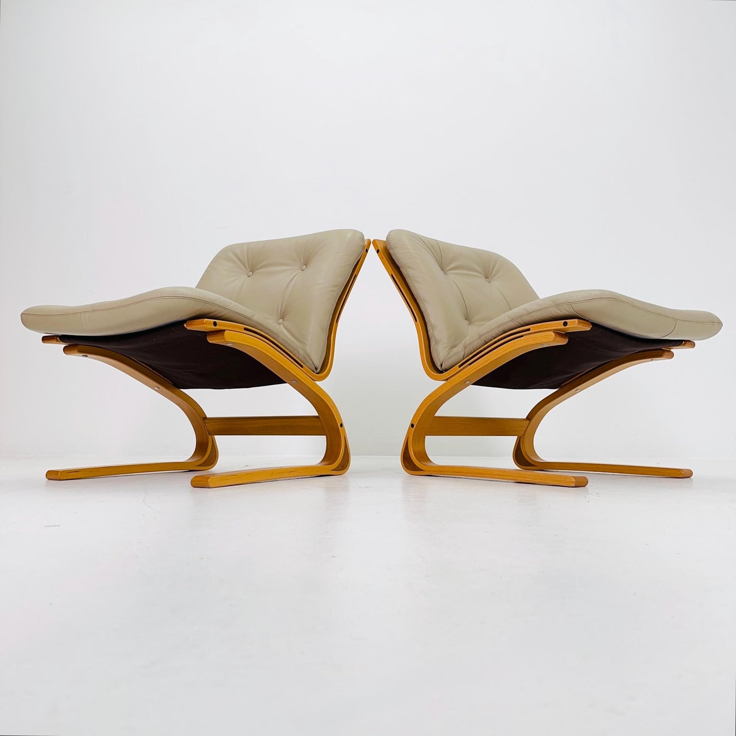 Set of 2 Mid century Norwegian Kengu leather lounge chairs by Elsa & Nordahl Solheim for Rybo Rykken - 1970s Norway