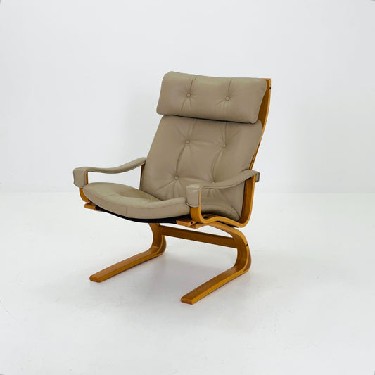 Mid century Norwegian Kengu leather high back lounge chair by Elsa & Nordahl Solheim for Rybo Rykken - 1970s Norway