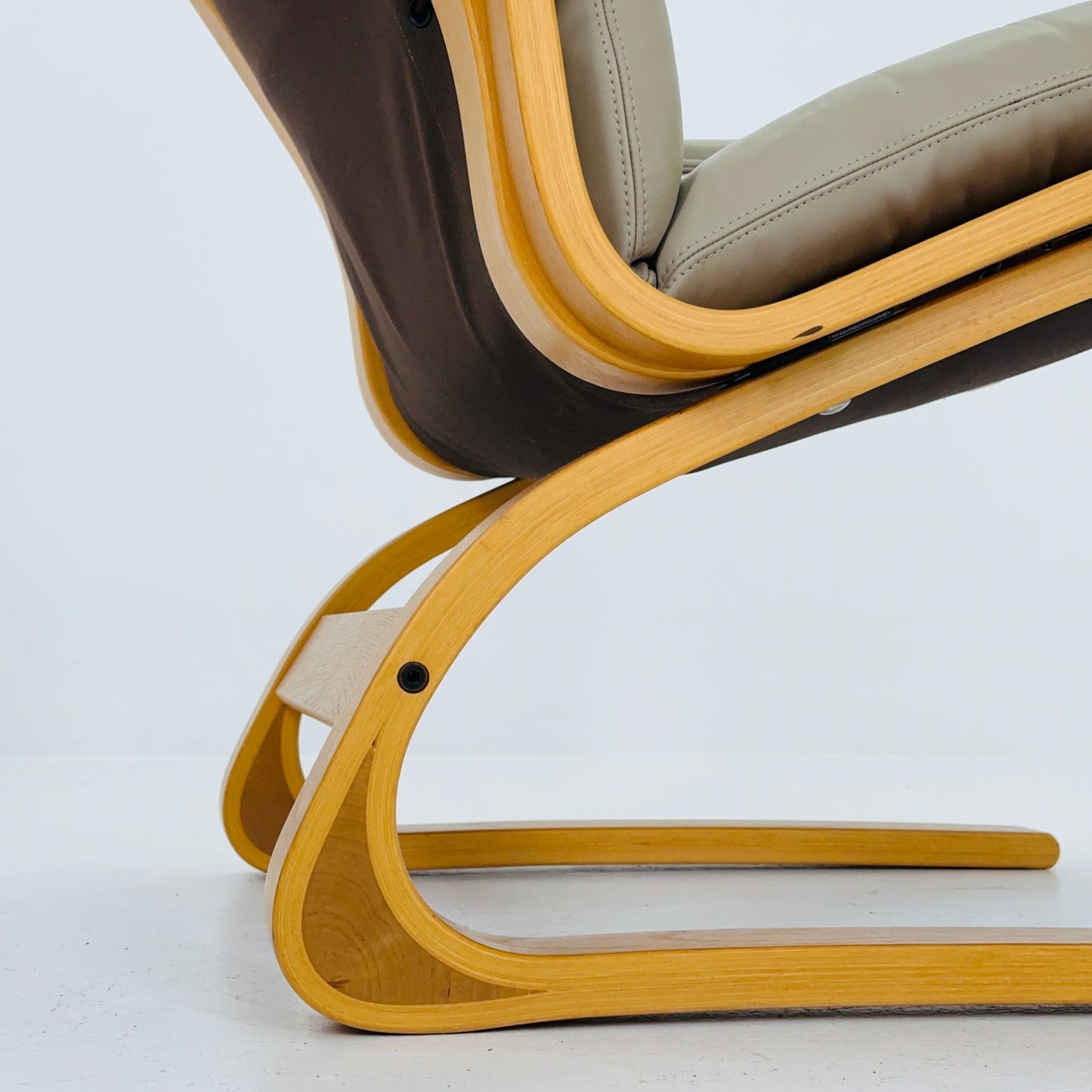 Mid century Norwegian Kengu leather high back lounge chair by Elsa & Nordahl Solheim for Rybo Rykken - 1970s Norway