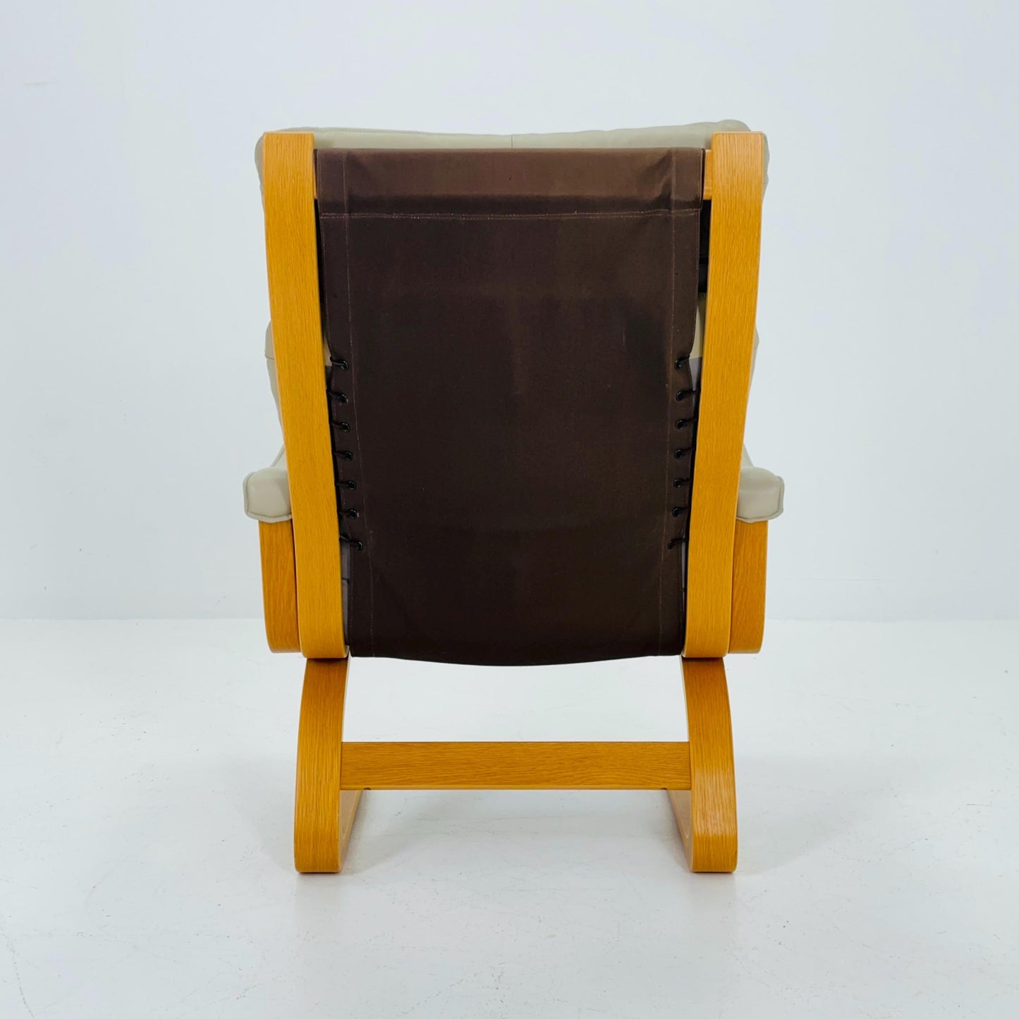 Mid century Norwegian Kengu leather high back lounge chair by Elsa & Nordahl Solheim for Rybo Rykken - 1970s Norway