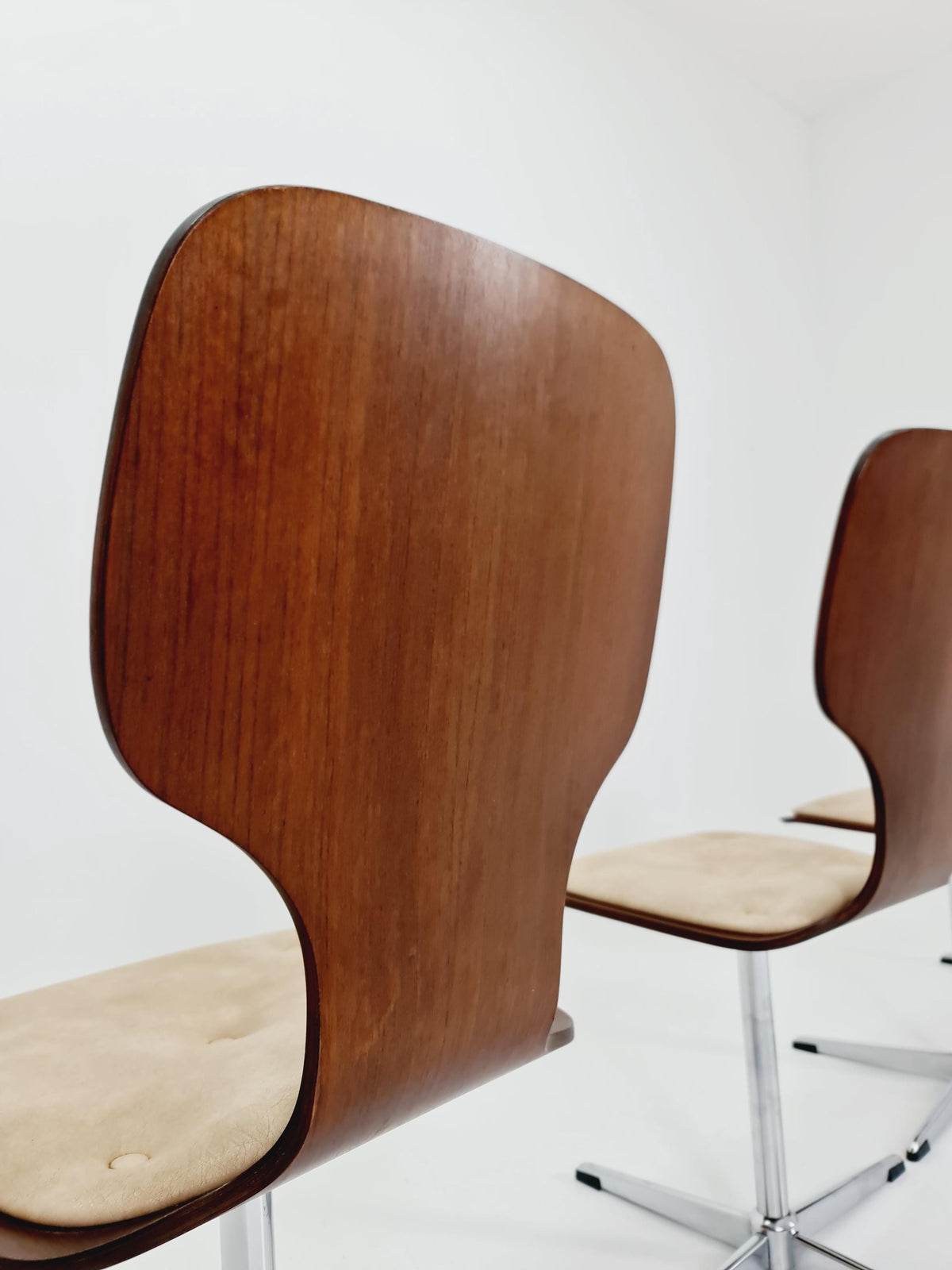 1 of 9 German space age teak und leather dinning chairs 1970s