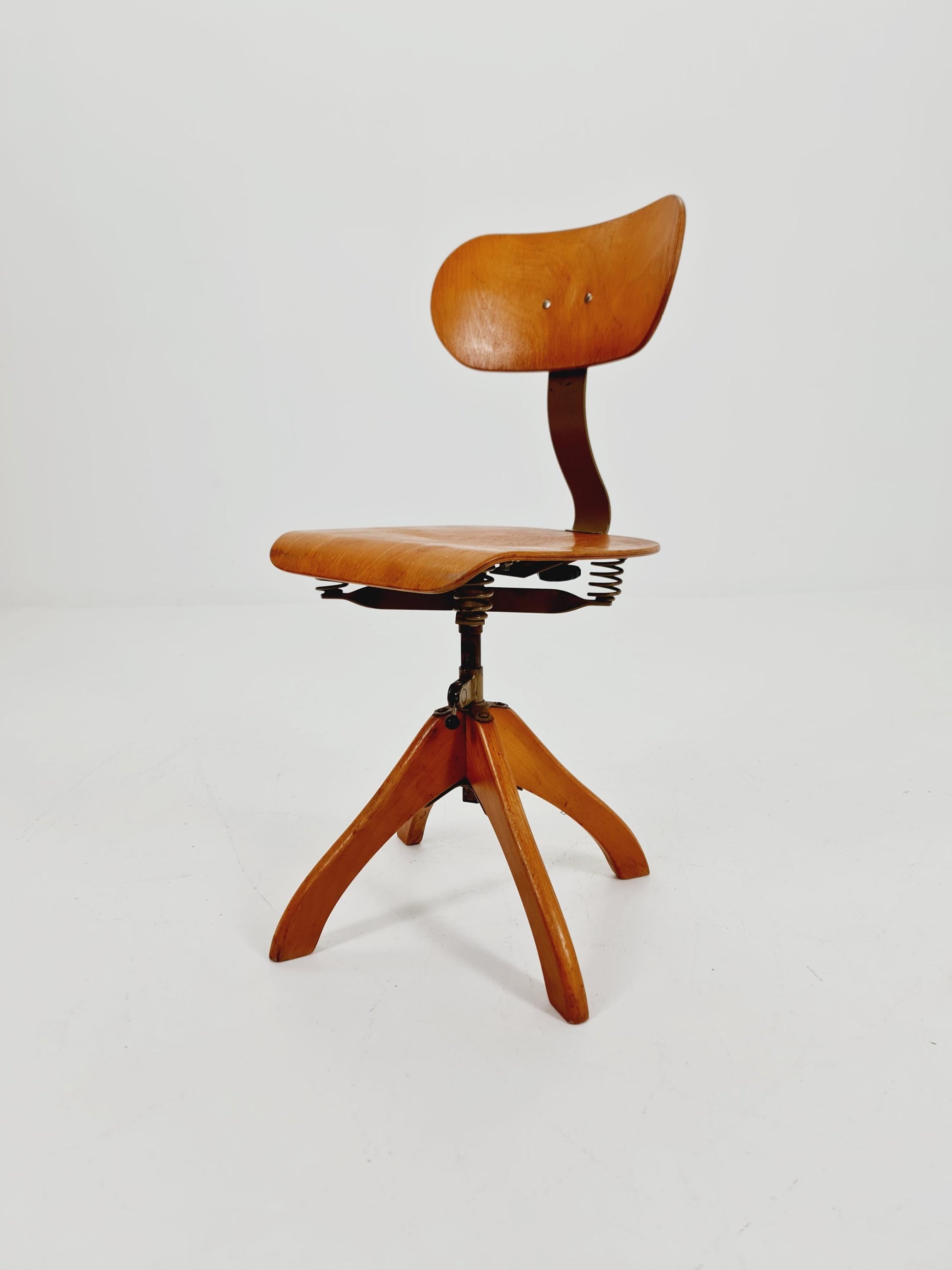Bauhaus swivel office chair in solid wood By Polster Gleich ,1930s
