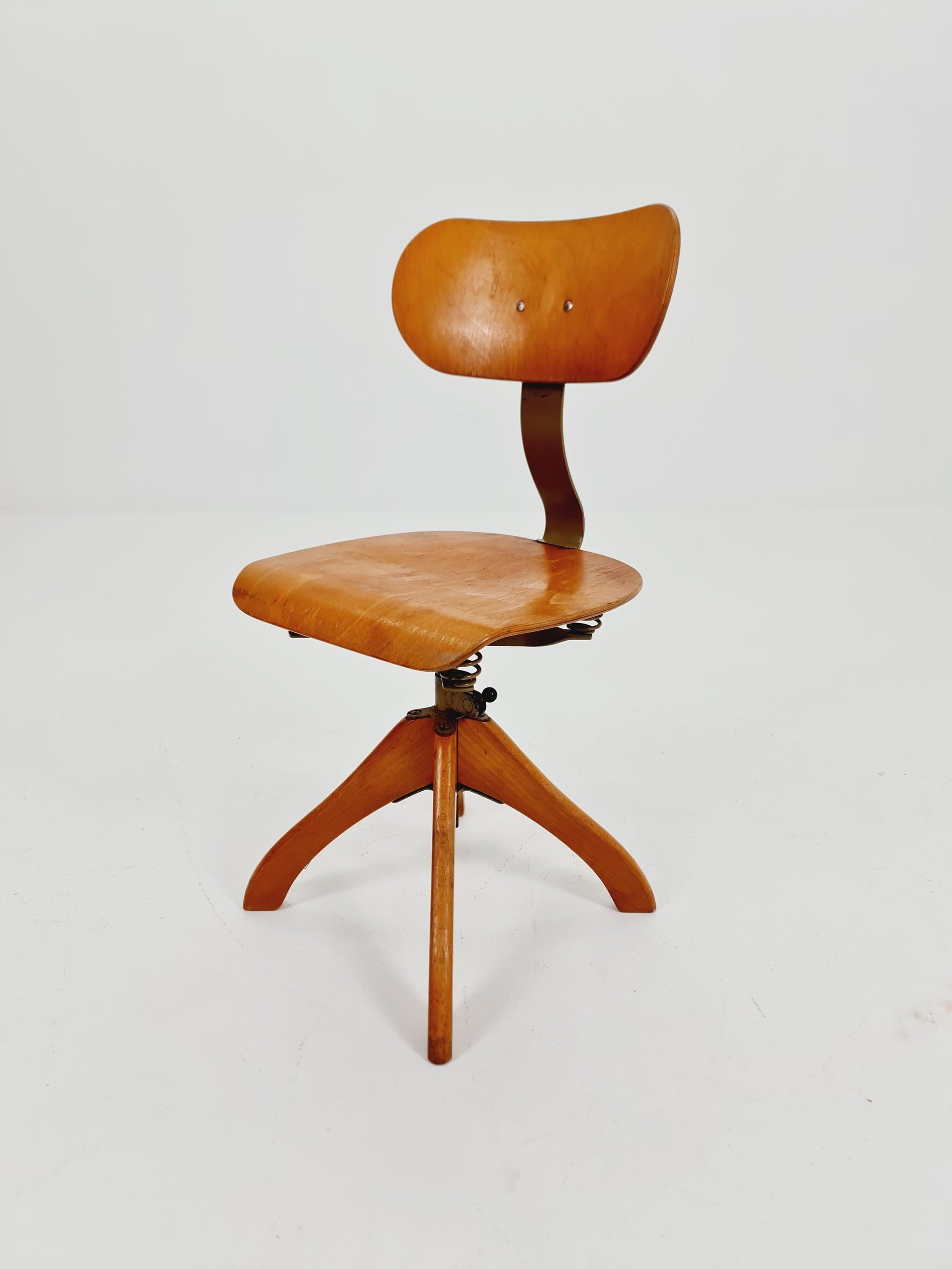 Bauhaus swivel office chair in solid wood By Polster Gleich ,1930s
