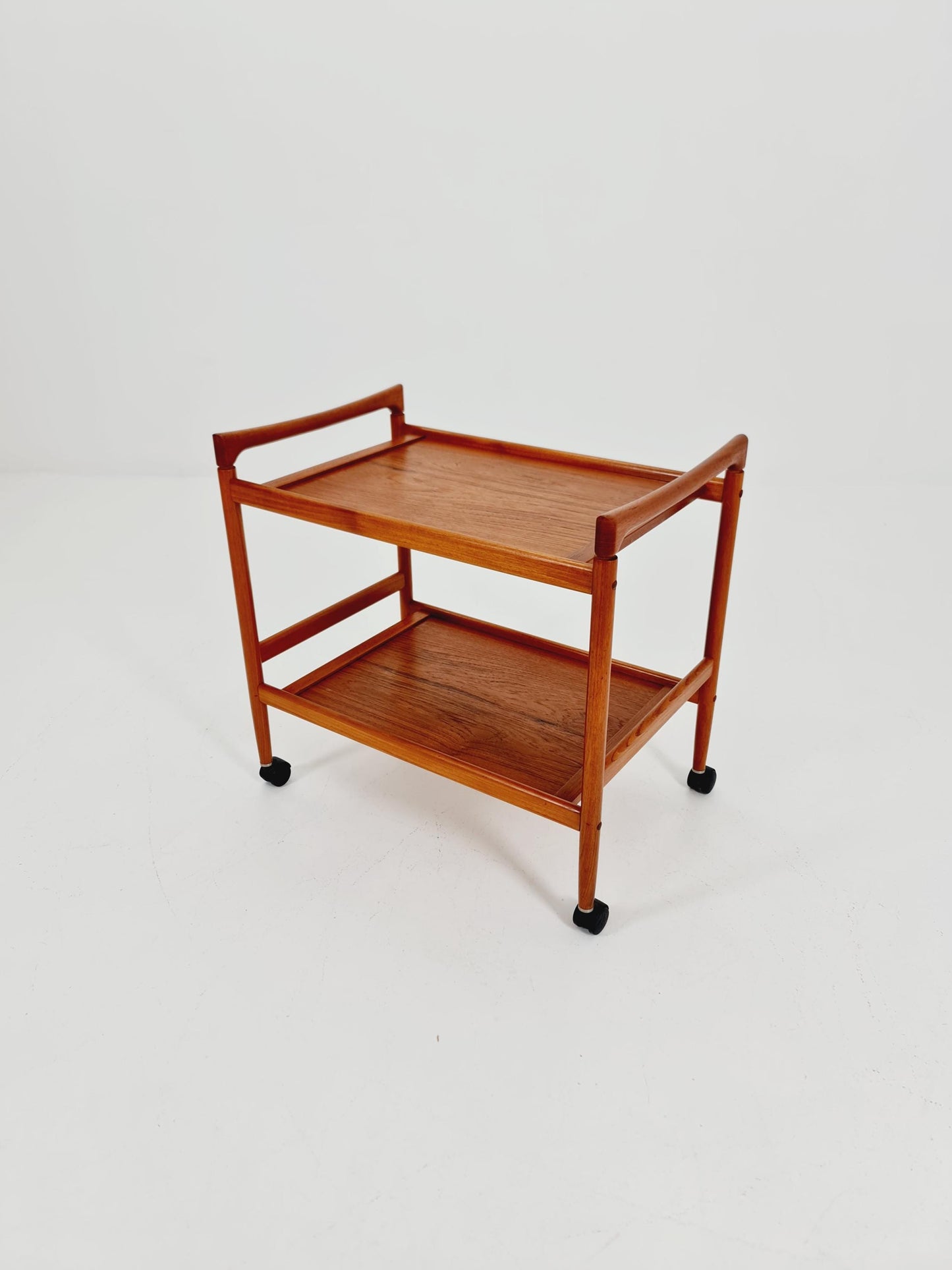 Vintage Danish mid century trolley bar cart in solid teak By Dyrlund, 1960s