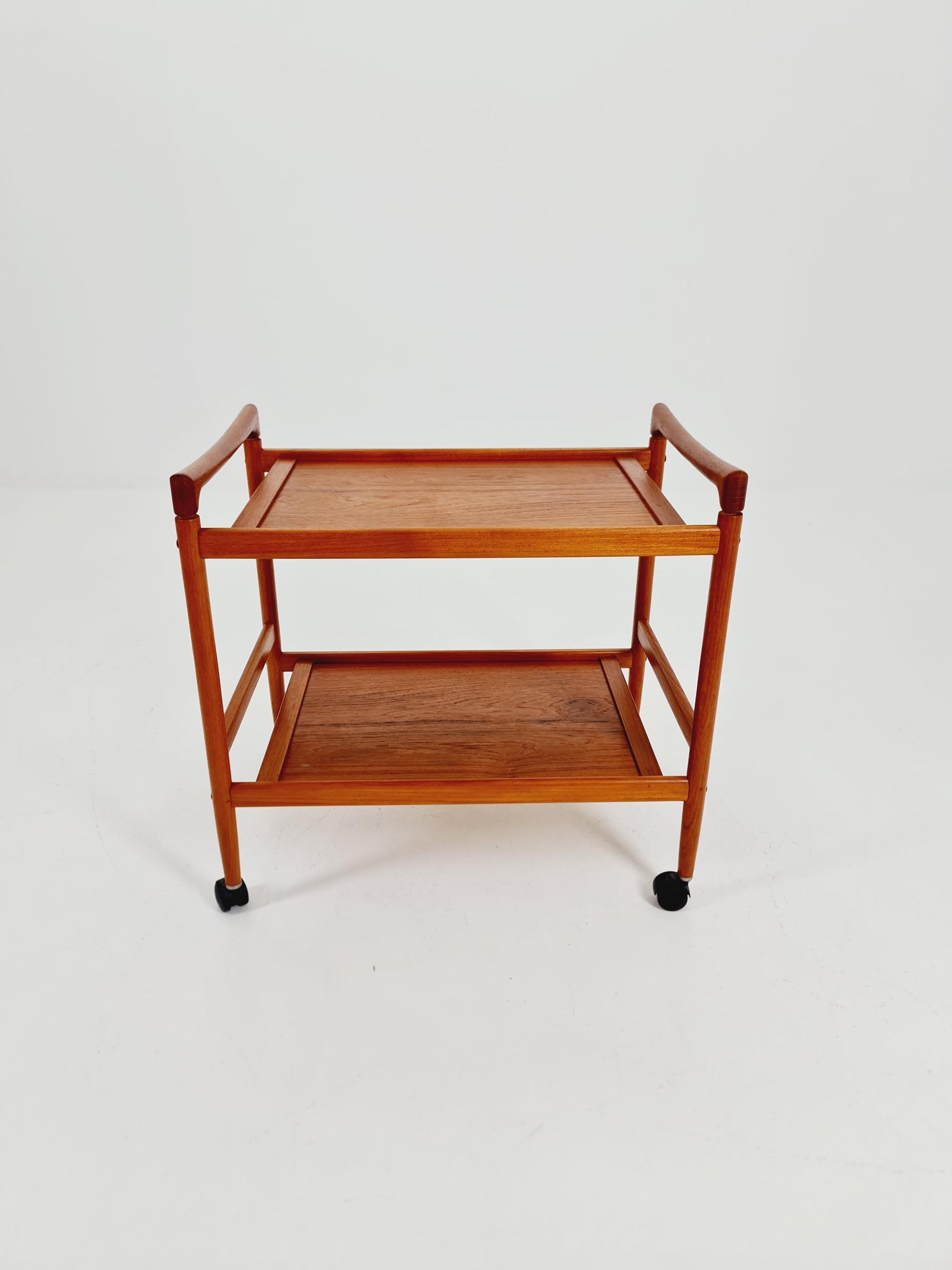 Vintage Danish mid century trolley bar cart in solid teak By Dyrlund, 1960s