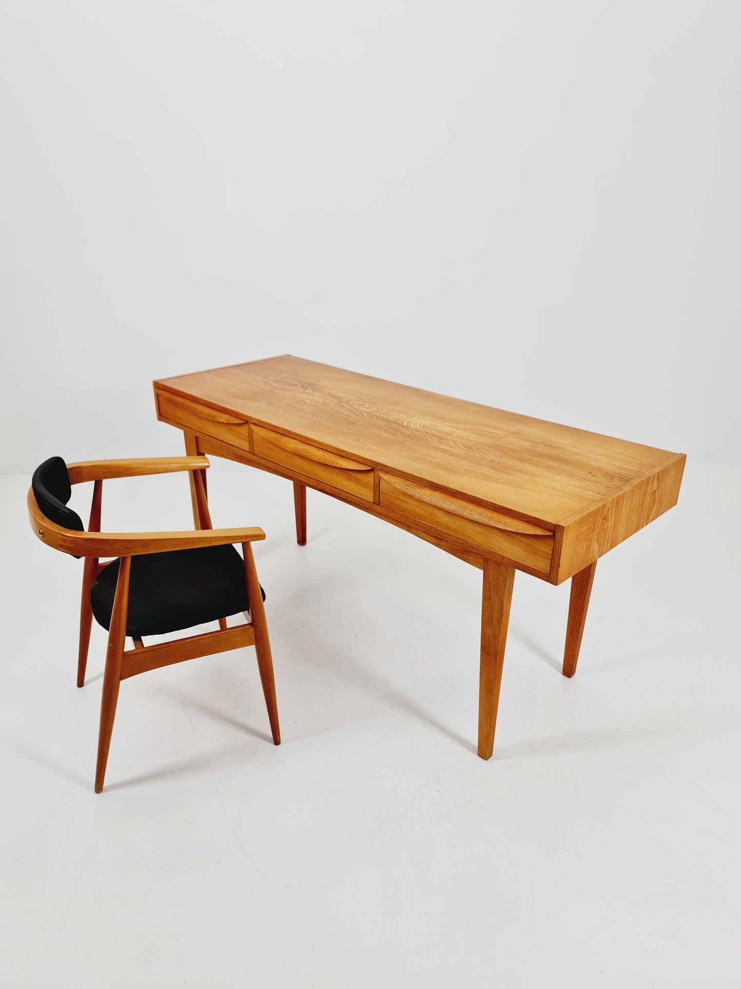 Mid century vintage desk German desk by Hellerau serie 602 1950s