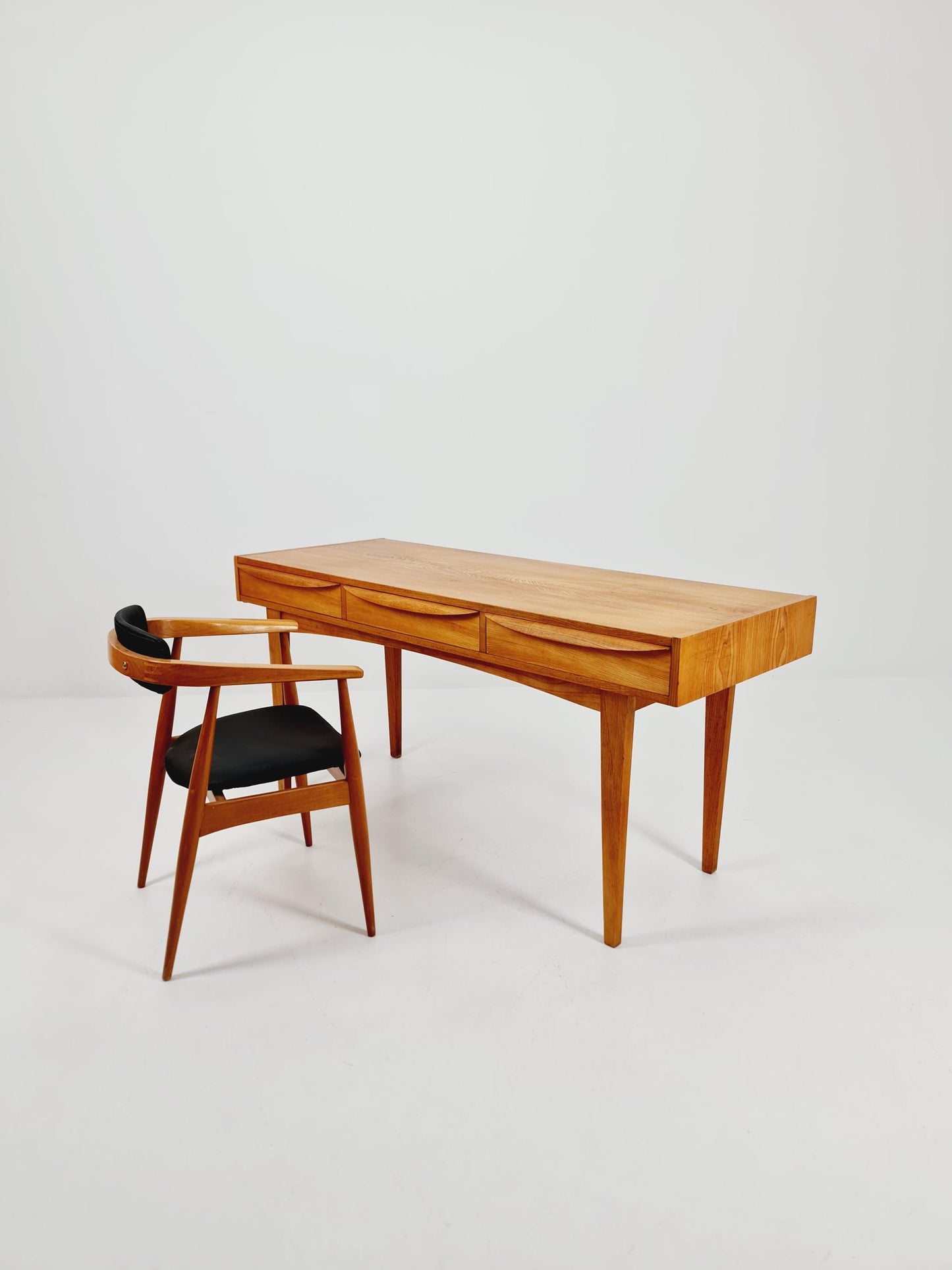 Mid century vintage desk German desk by Hellerau serie 602 1950s