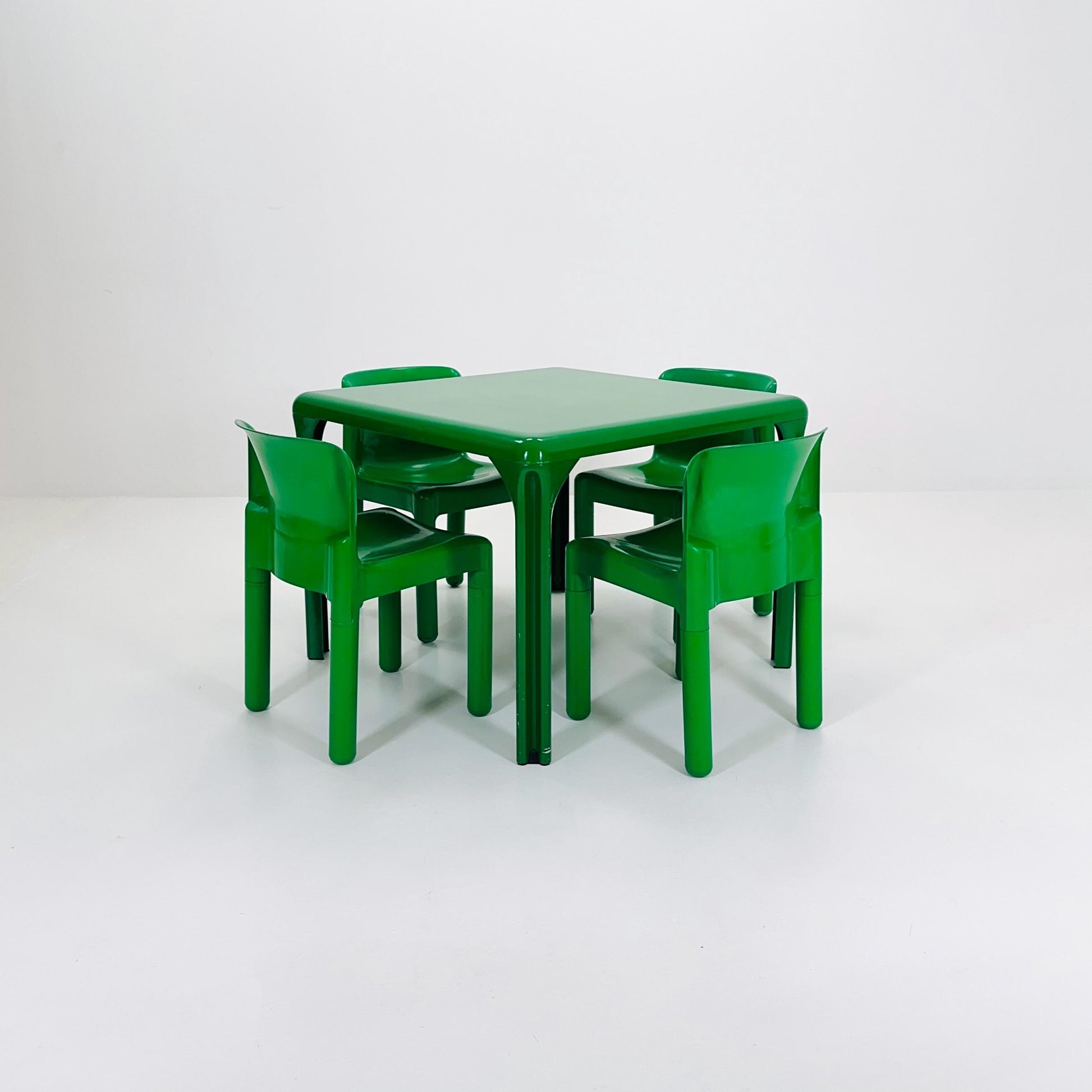 Set of 4 Retro Green 4875 Chairs by Carlo Bartoli for Kartell & Matching Stadio Dining Table by Vico Magistretti for Artemide, Italy, 1970s