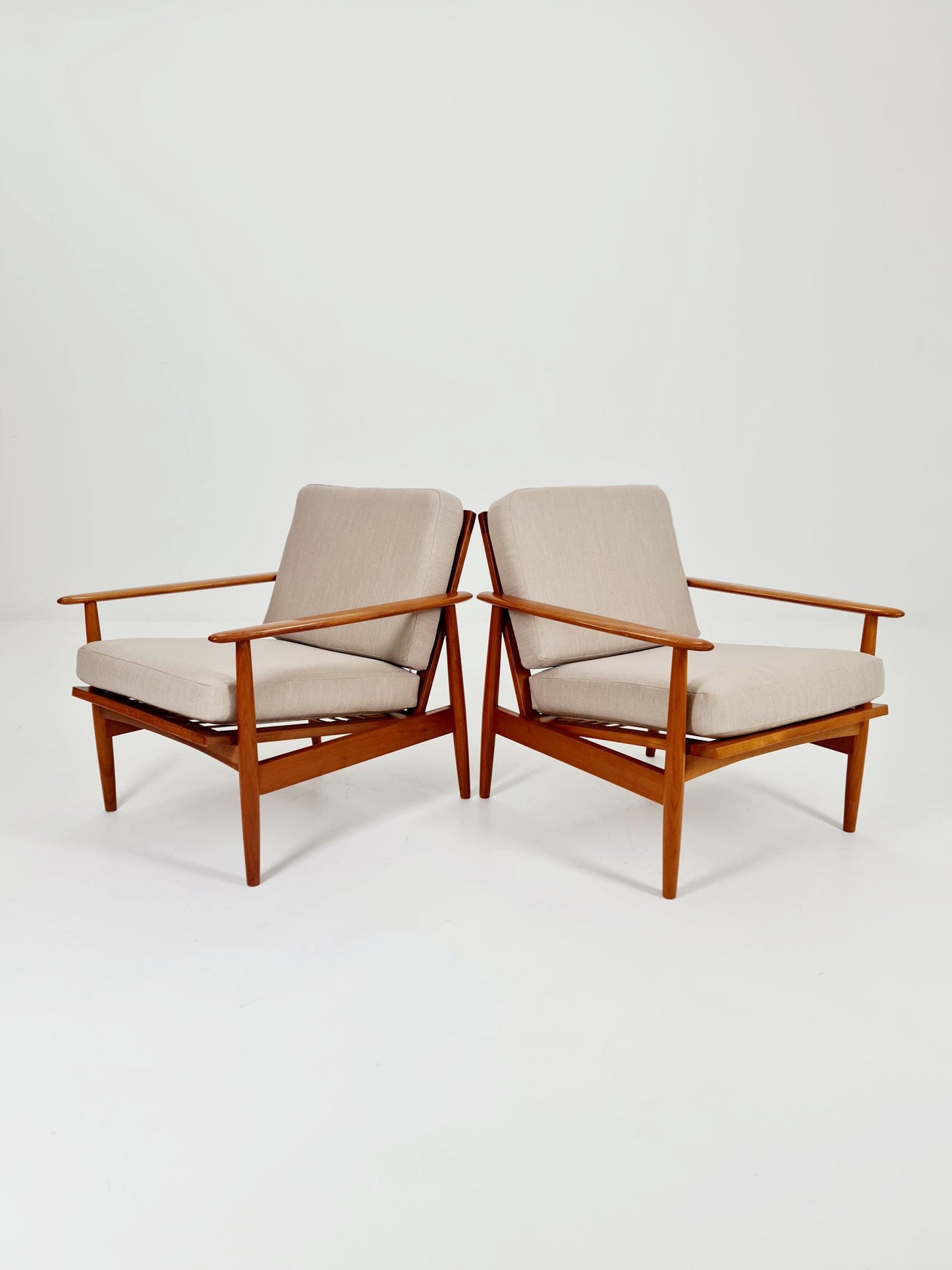 Mid-century pair of German lounge armchair, 1960s