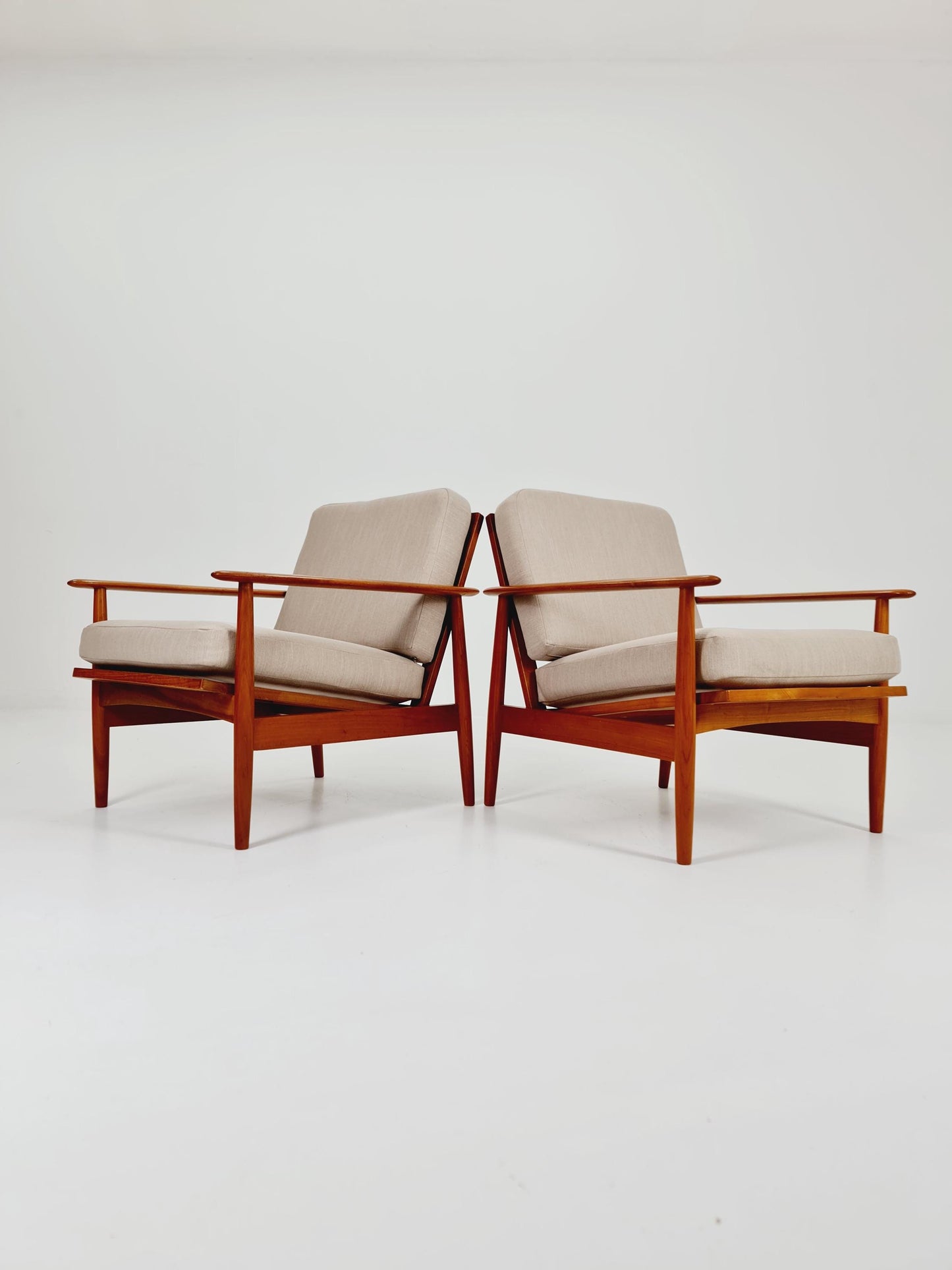 Mid-century pair of German lounge armchair, 1960s
