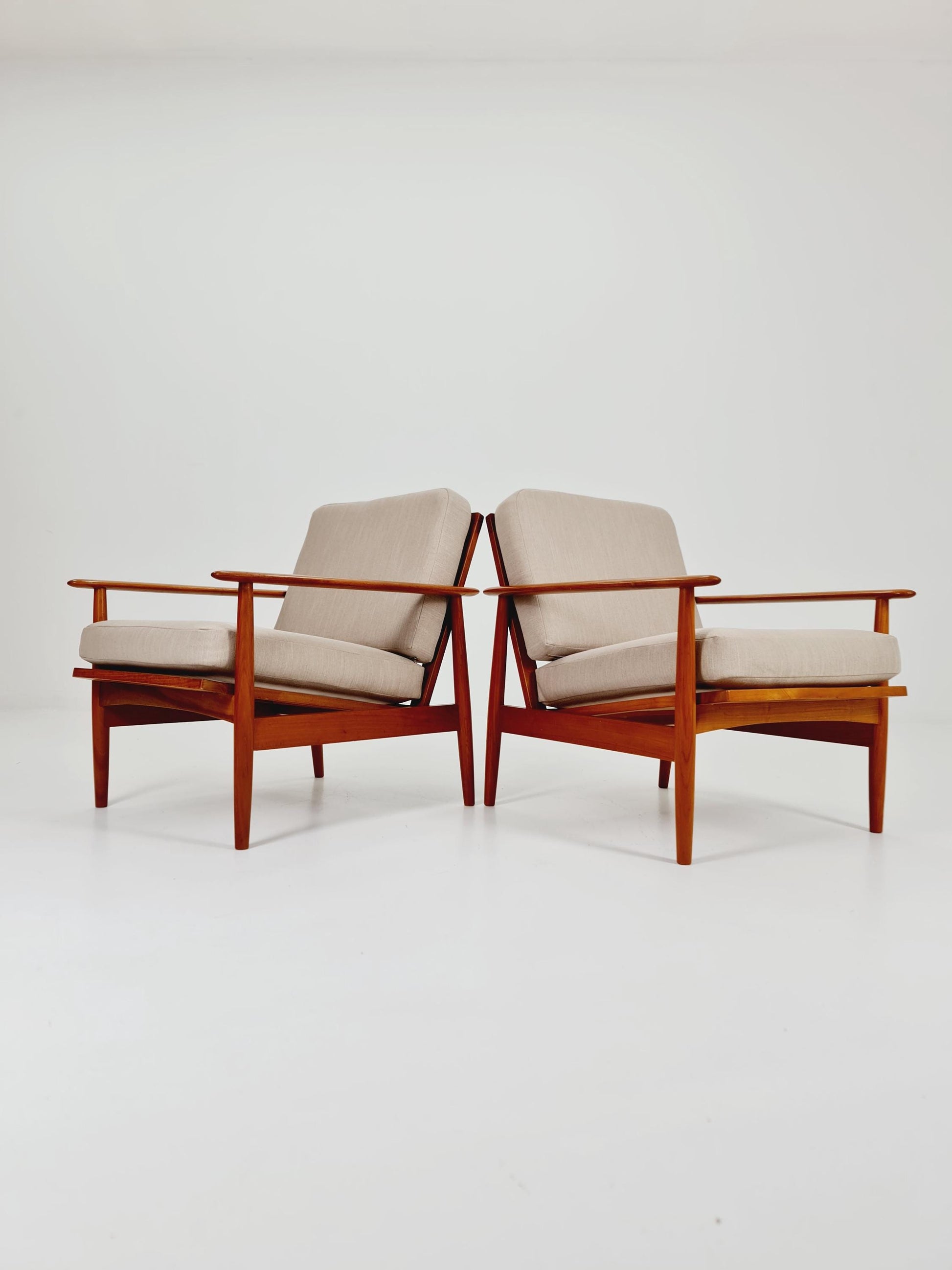 Mid-century pair of German lounge armchair, 1960s